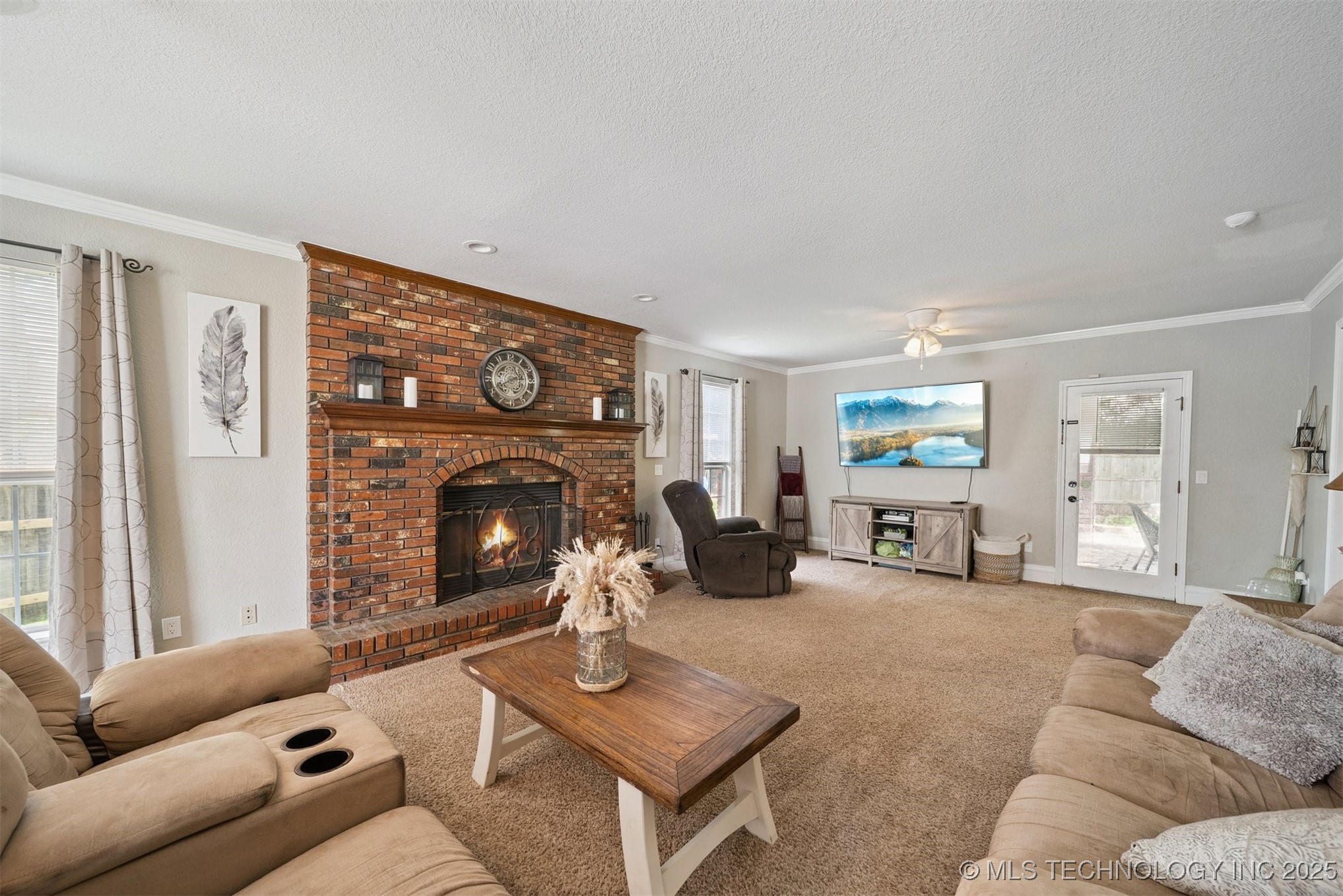 2310 W Waco Court Property Photo 8