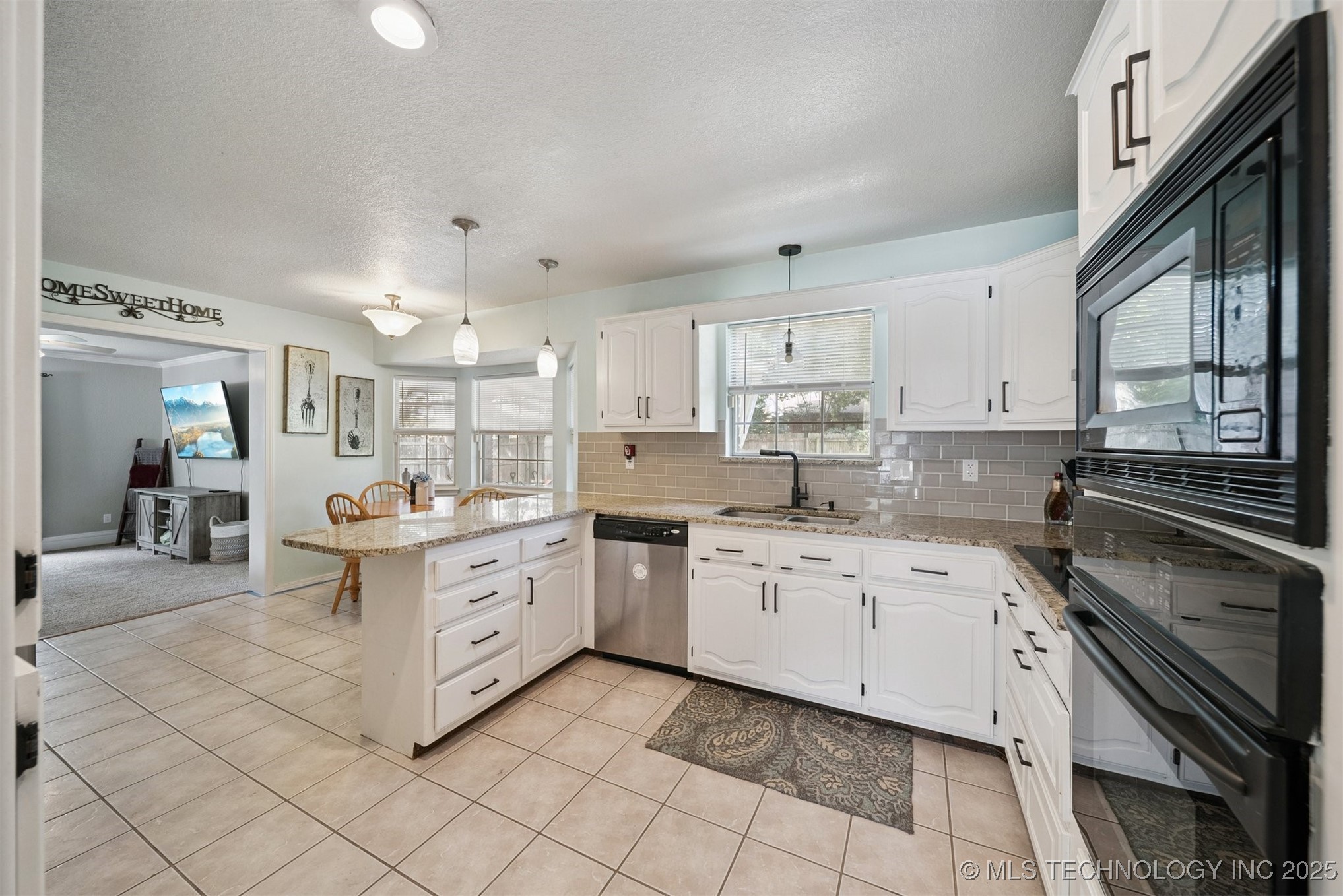 2310 W Waco Court Property Photo 13