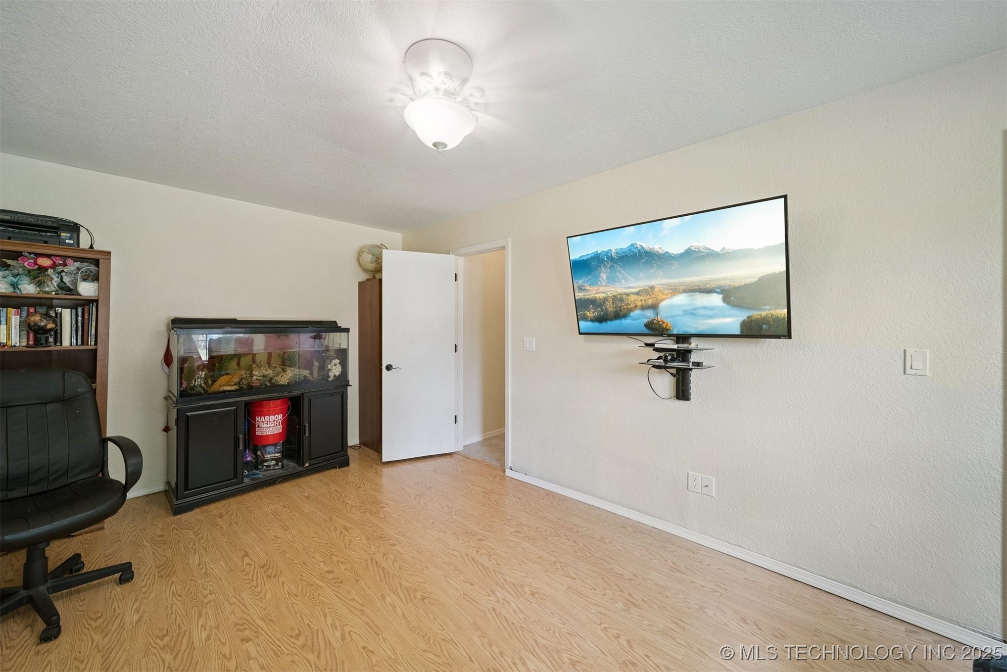 2310 W Waco Court Property Photo 20
