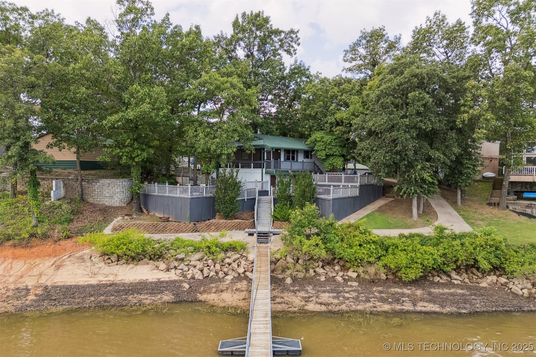 116831 S 4244 Road Property Photo 1