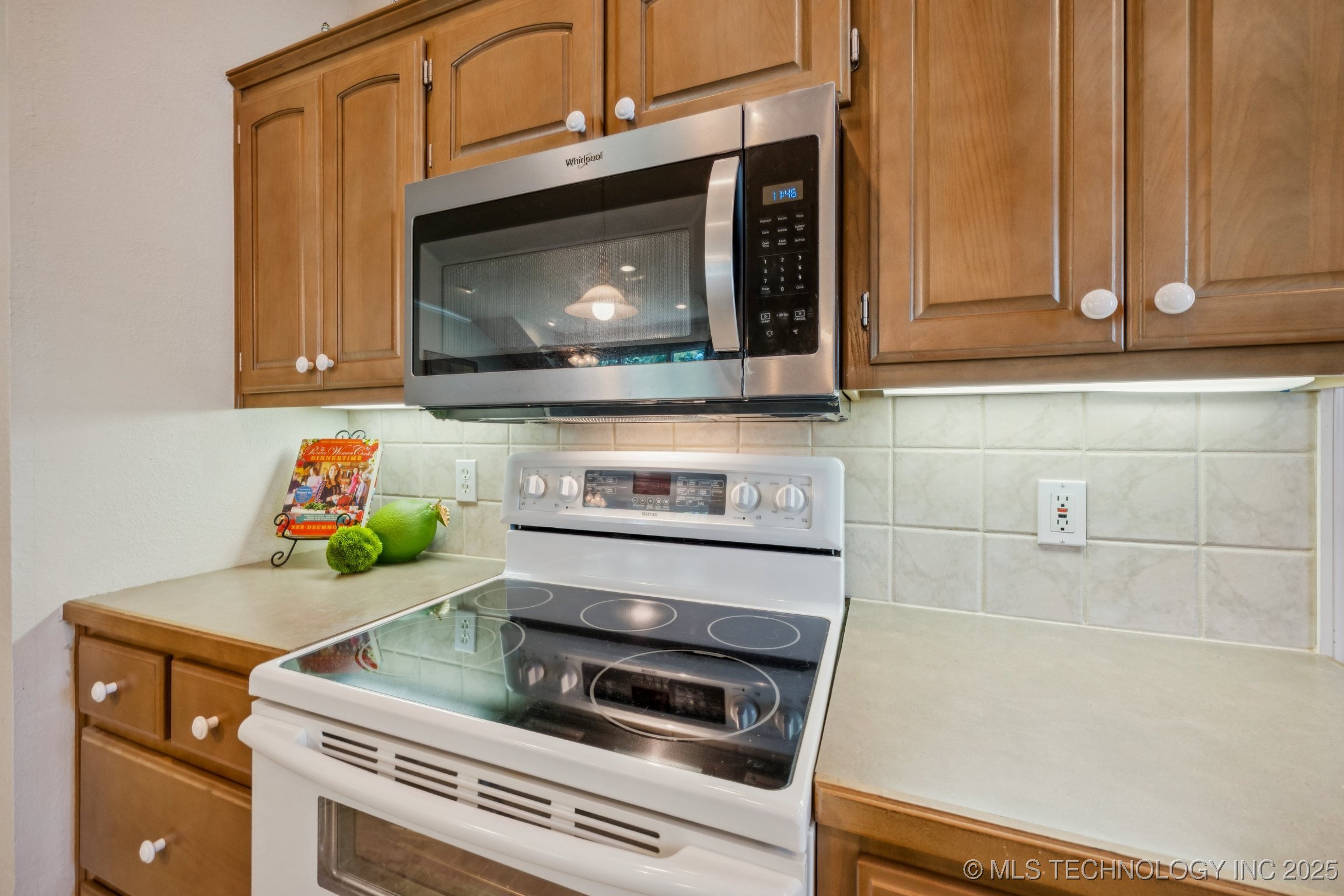 8911 E 62nd Street Property Photo 13