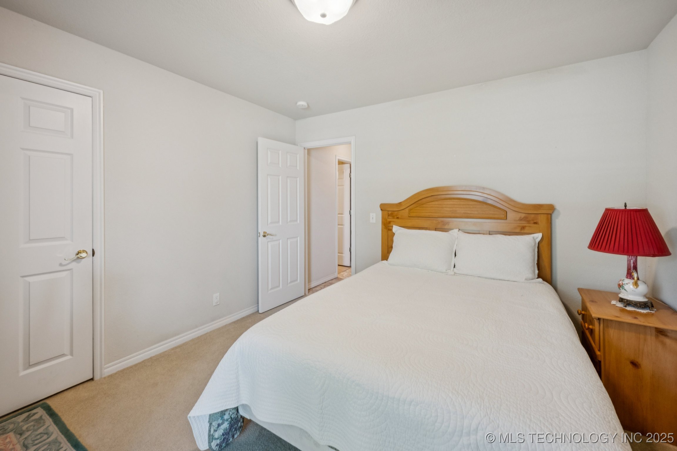8911 E 62nd Street Property Photo 18