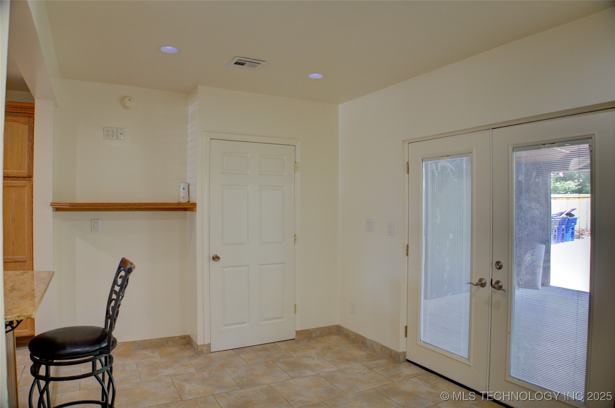 1207 S Yale Avenue Property Photo 22