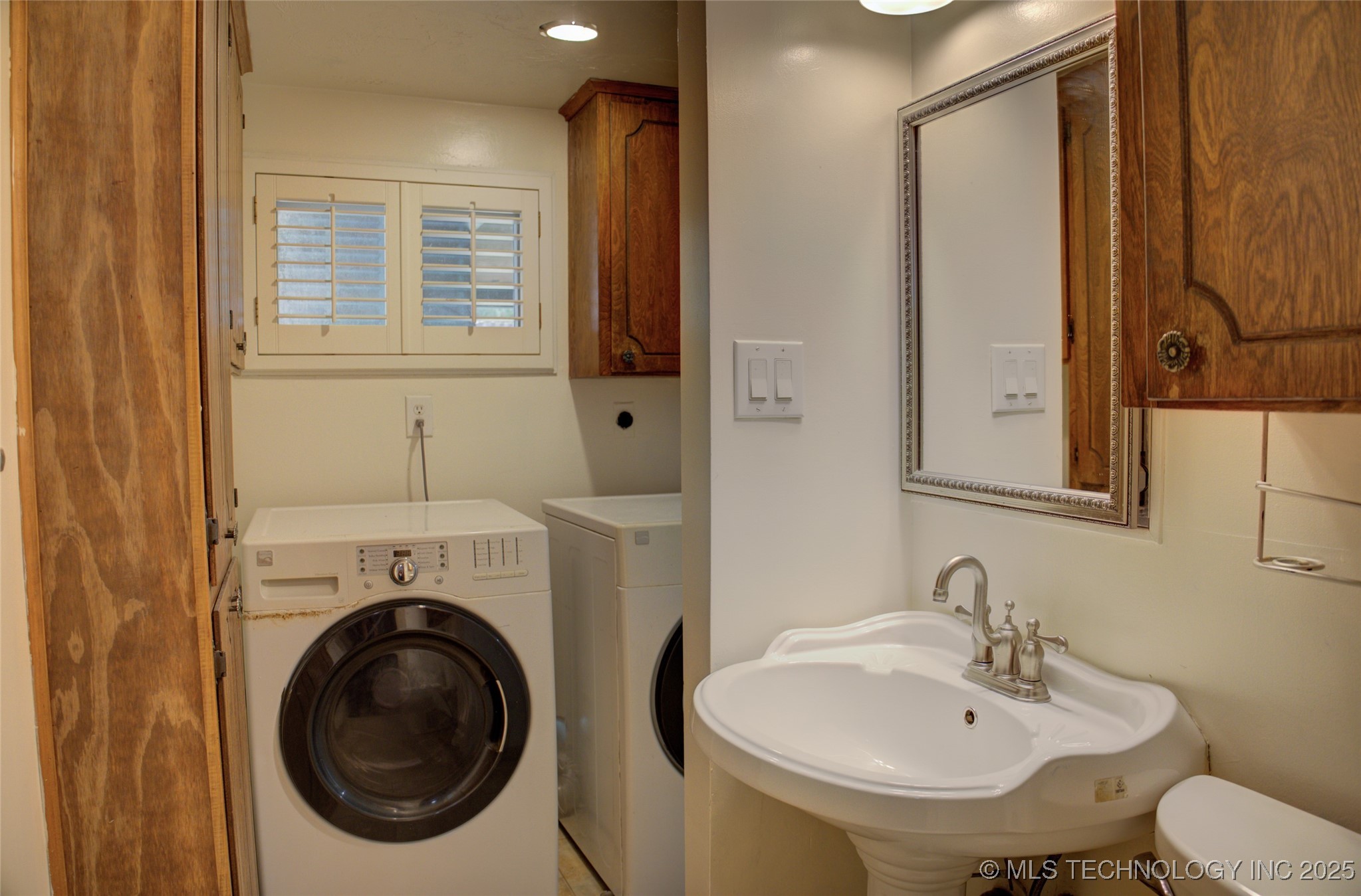 1207 S Yale Avenue Property Photo 27
