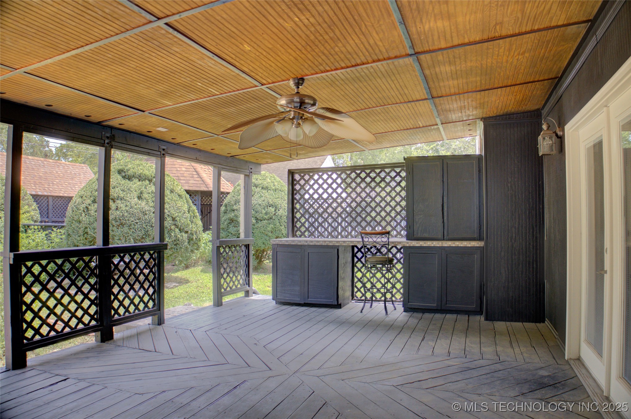 1207 S Yale Avenue Property Photo 44