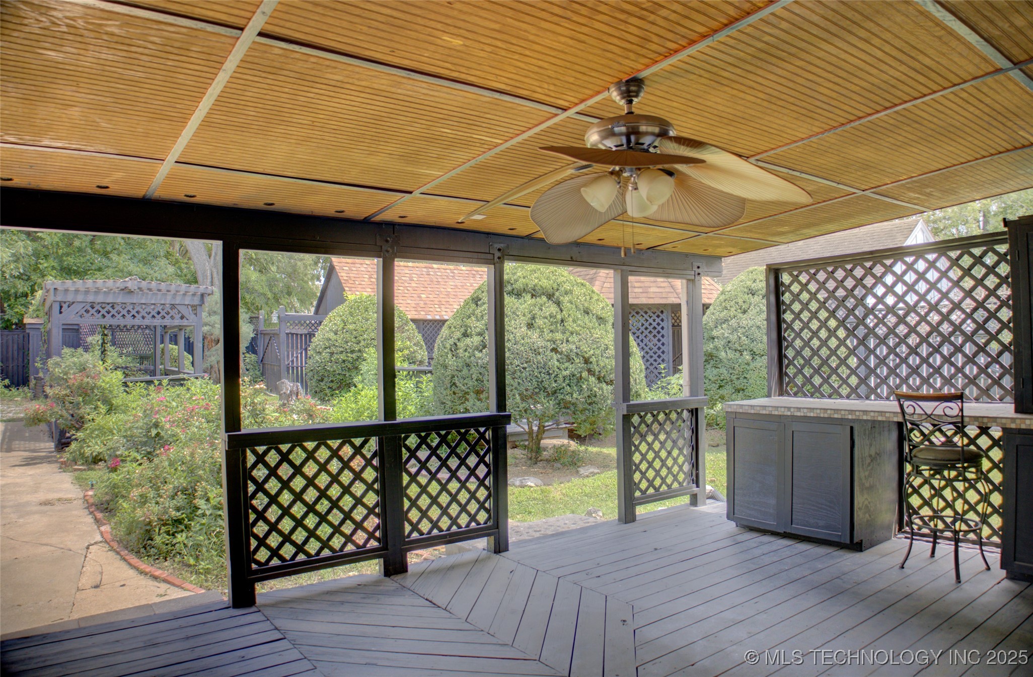 1207 S Yale Avenue Property Photo 45