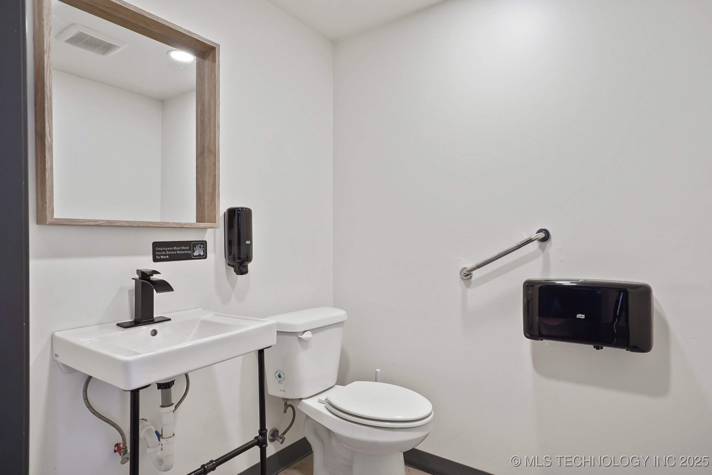 107 W Main Property Photo 29