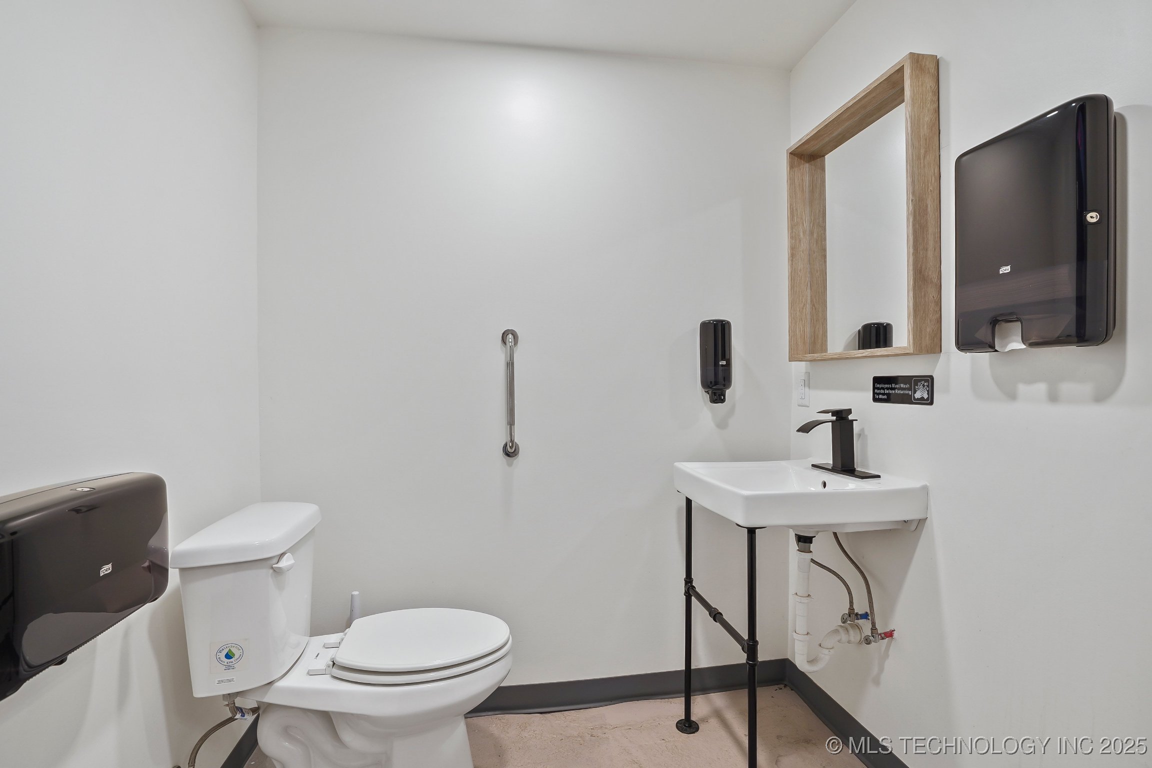 107 W Main Property Photo 30