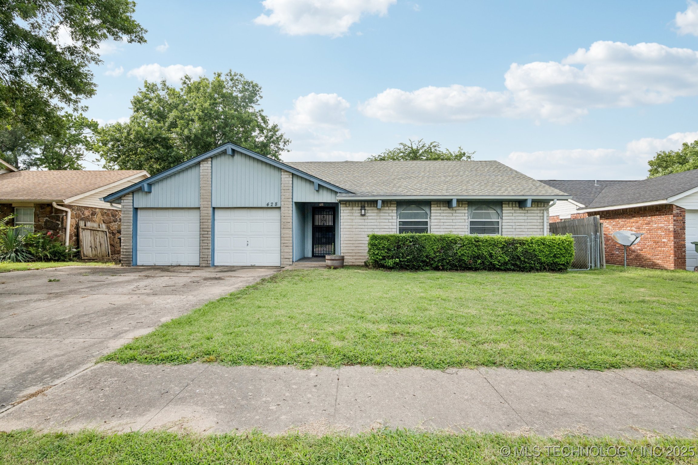 428 Fairfax Property Photo 1
