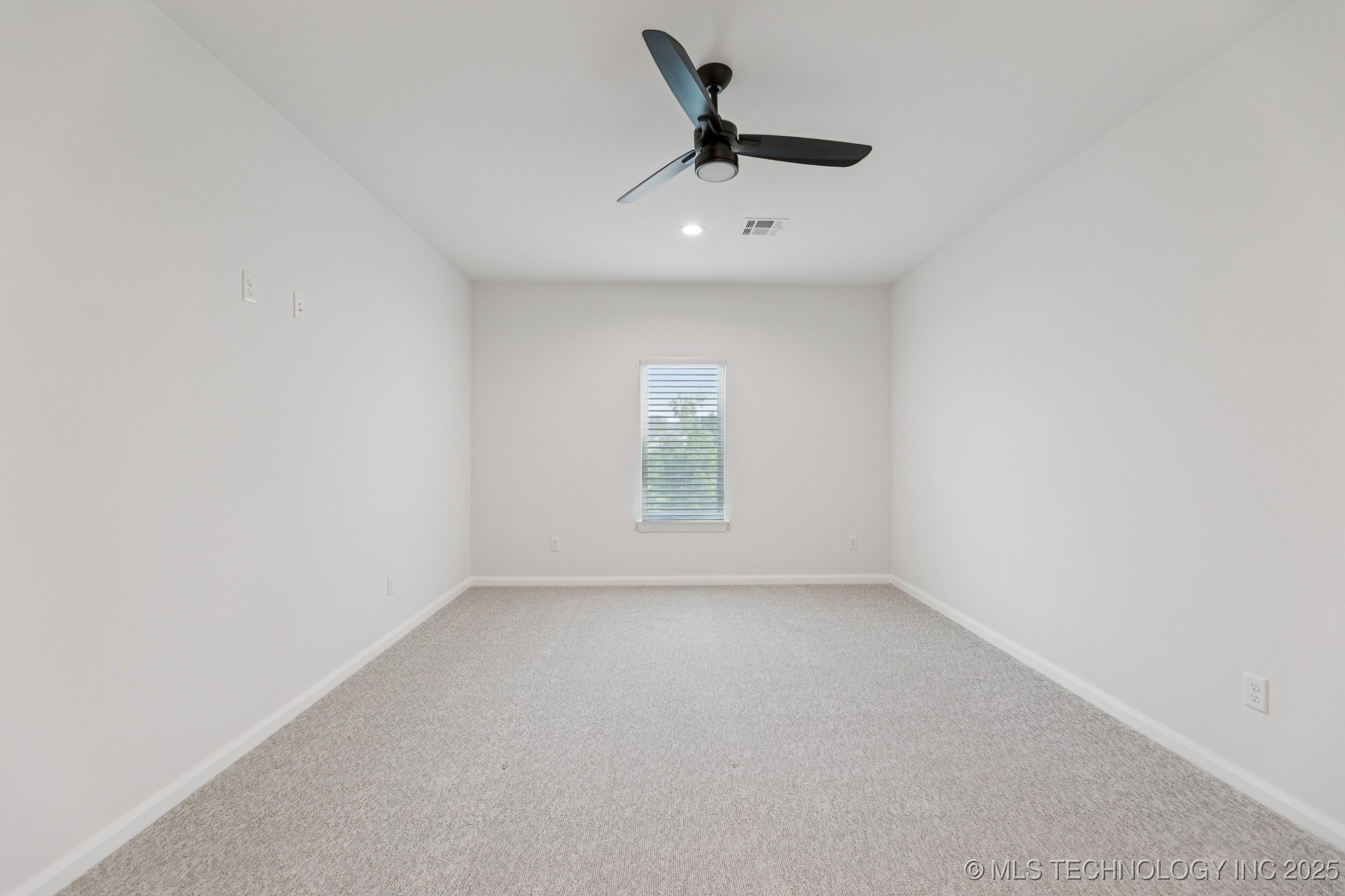 5817 W Vicksburg Street Property Photo 33