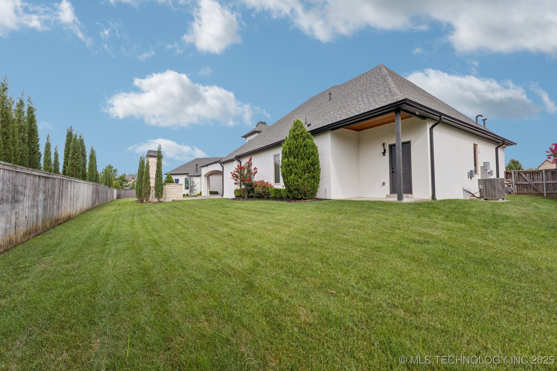 5817 W Vicksburg Street Property Photo 50