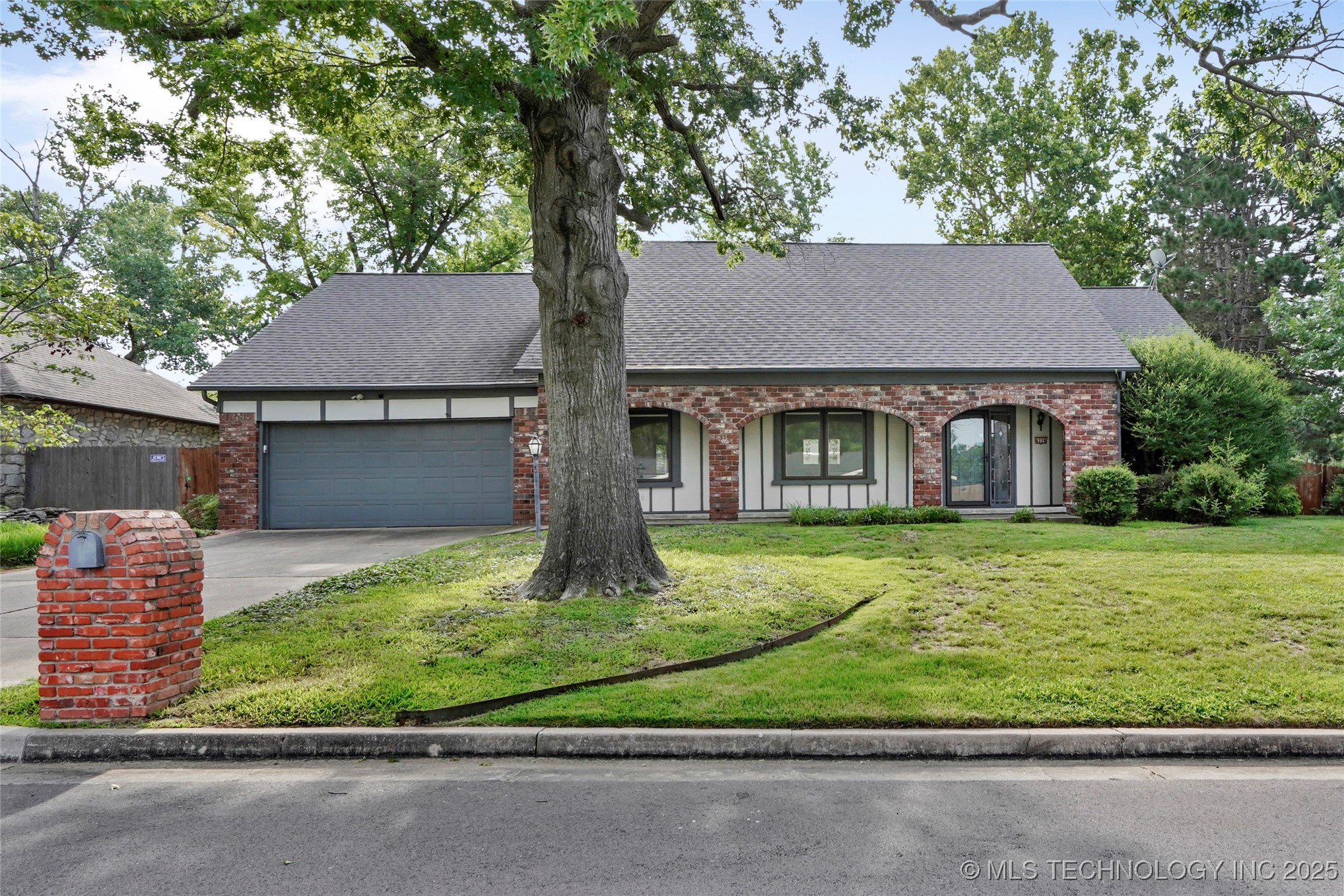 6779 S 70th East Avenue Property Photo 1