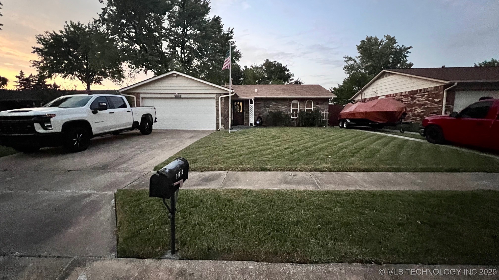 11515 E 64th Street Property Photo