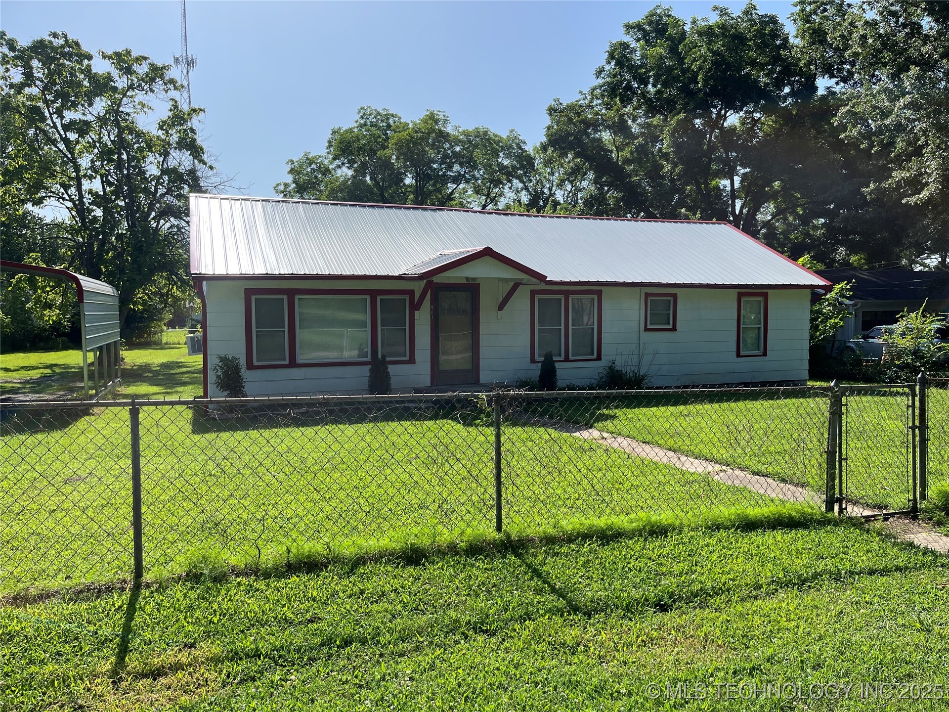904 S Fargo Street Property Photo 1