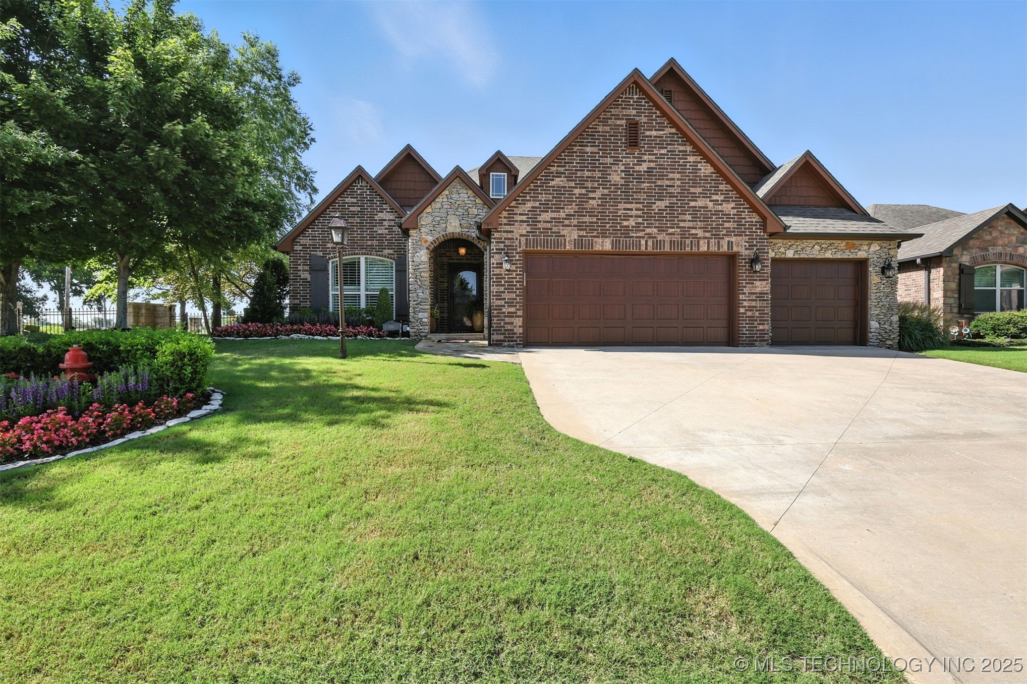 7911 E Galveston Place Property Photo 1