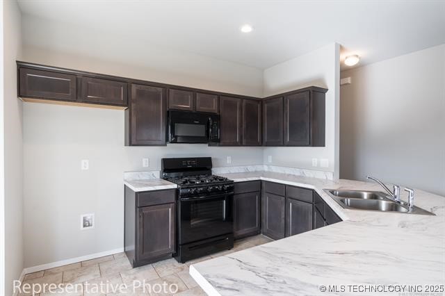 8402 E Queens Street Property Photo 7