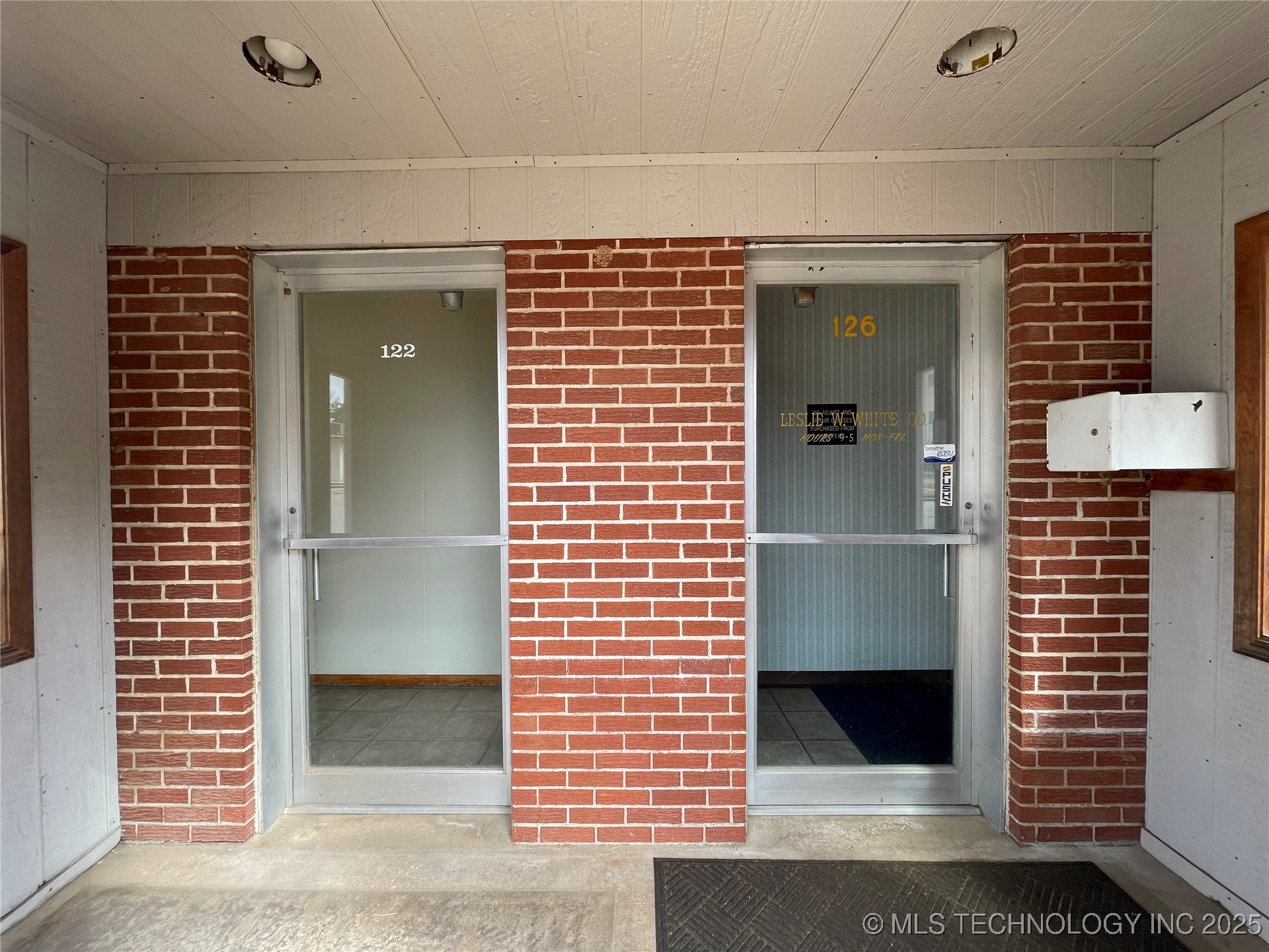 112 S Highland Avenue Property Photo 3