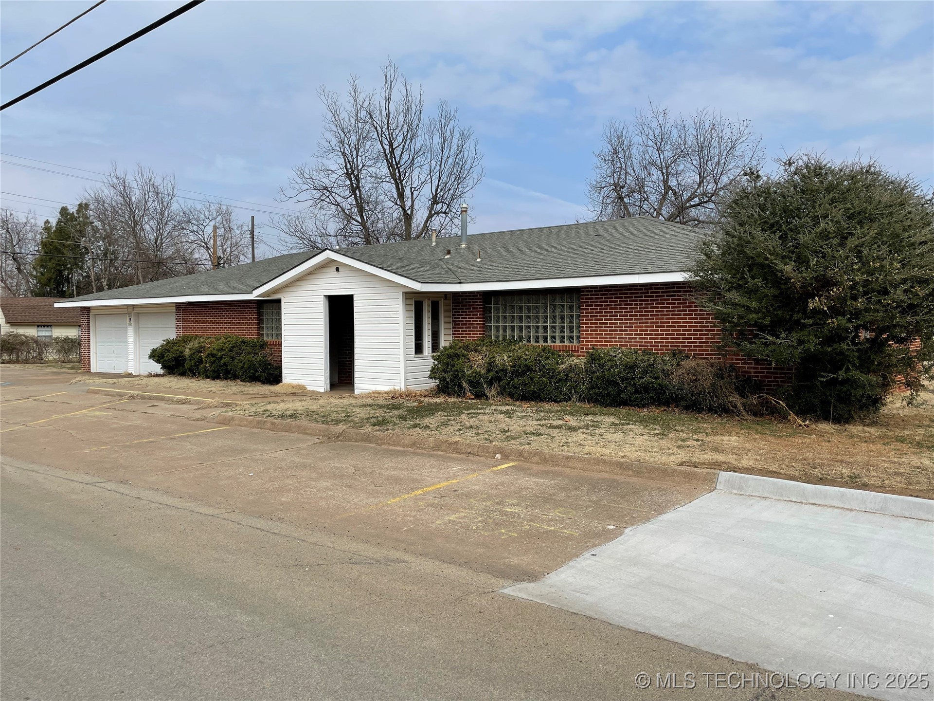 112 S Highland Avenue Property Photo 43