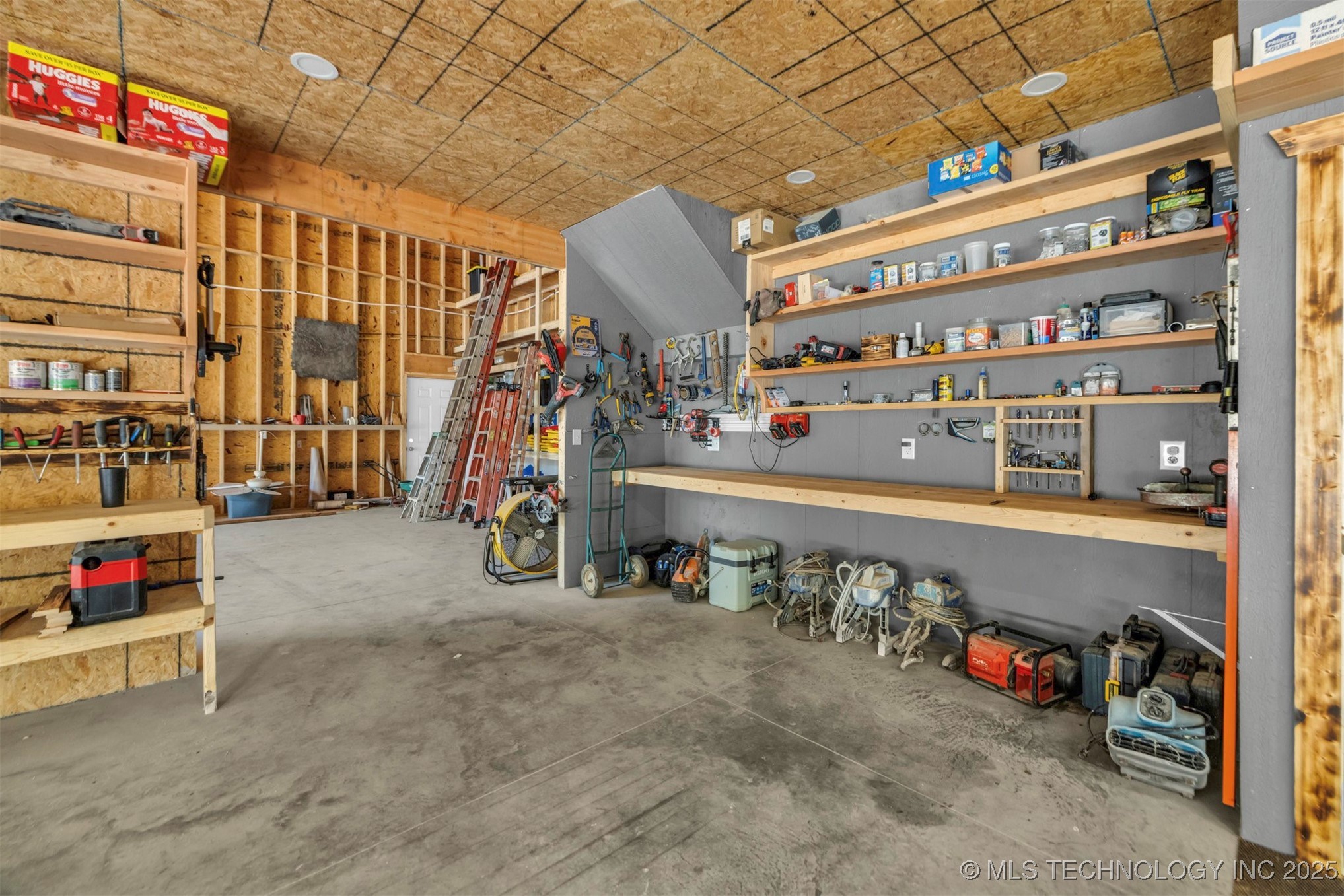 9900 S Postoak Road Property Photo 46