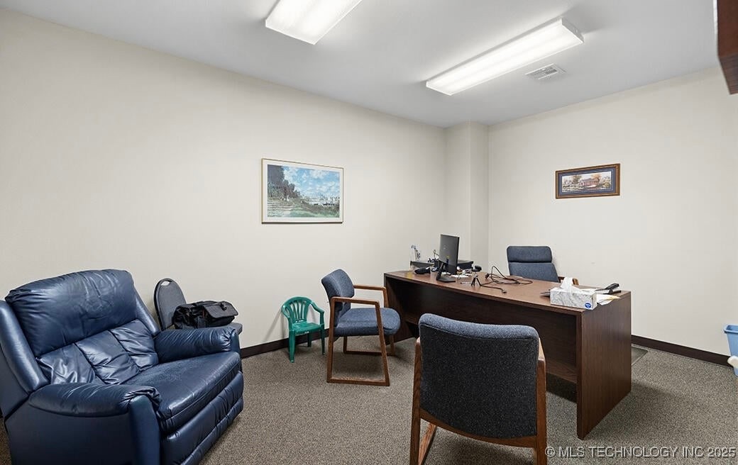 2702 Cunningham Avenue Property Photo 13