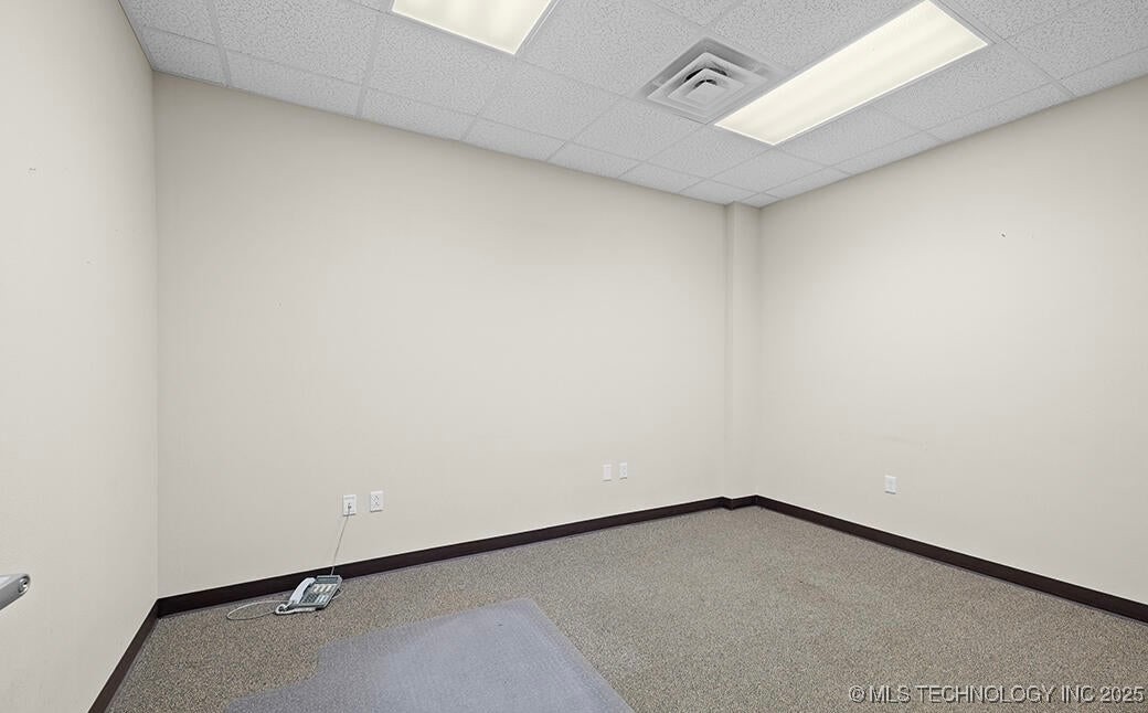 2702 Cunningham Avenue Property Photo 17