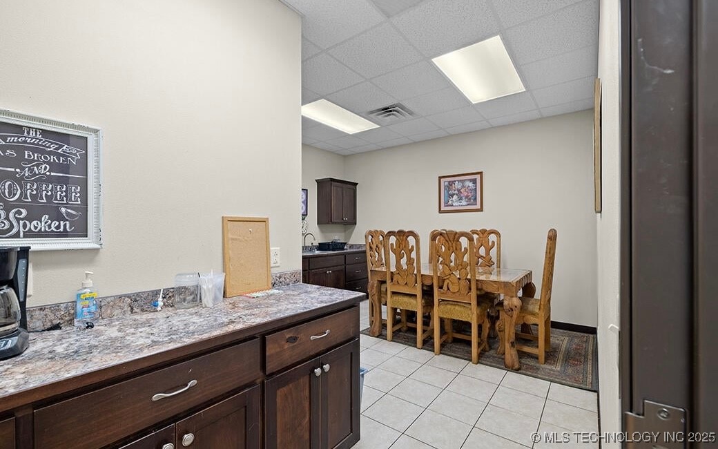 2702 Cunningham Avenue Property Photo 21