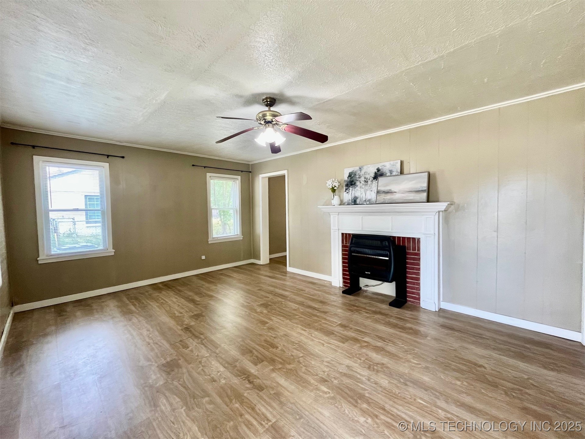 401 N Orphan Street Property Photo 2