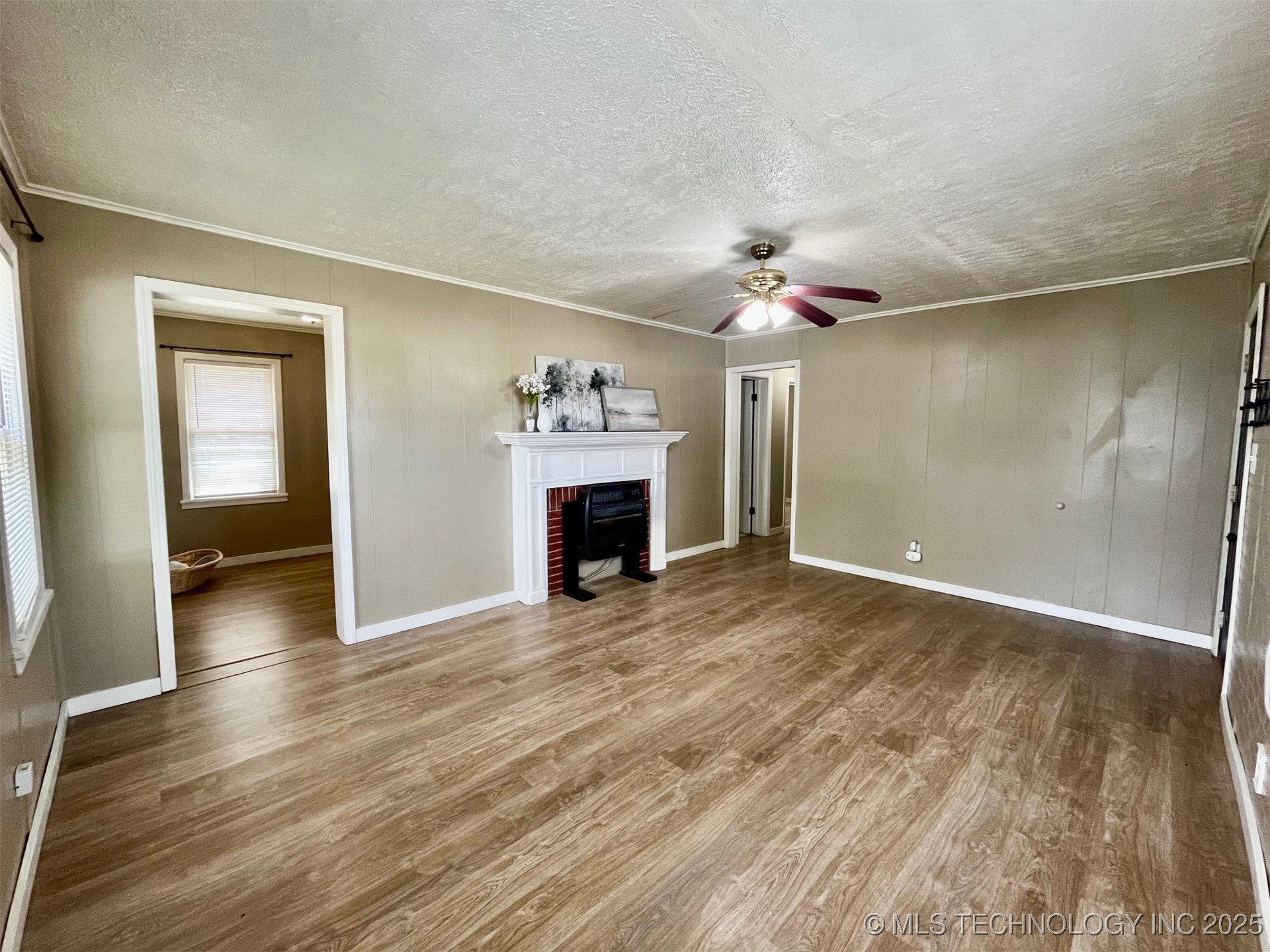 401 N Orphan Street Property Photo 3