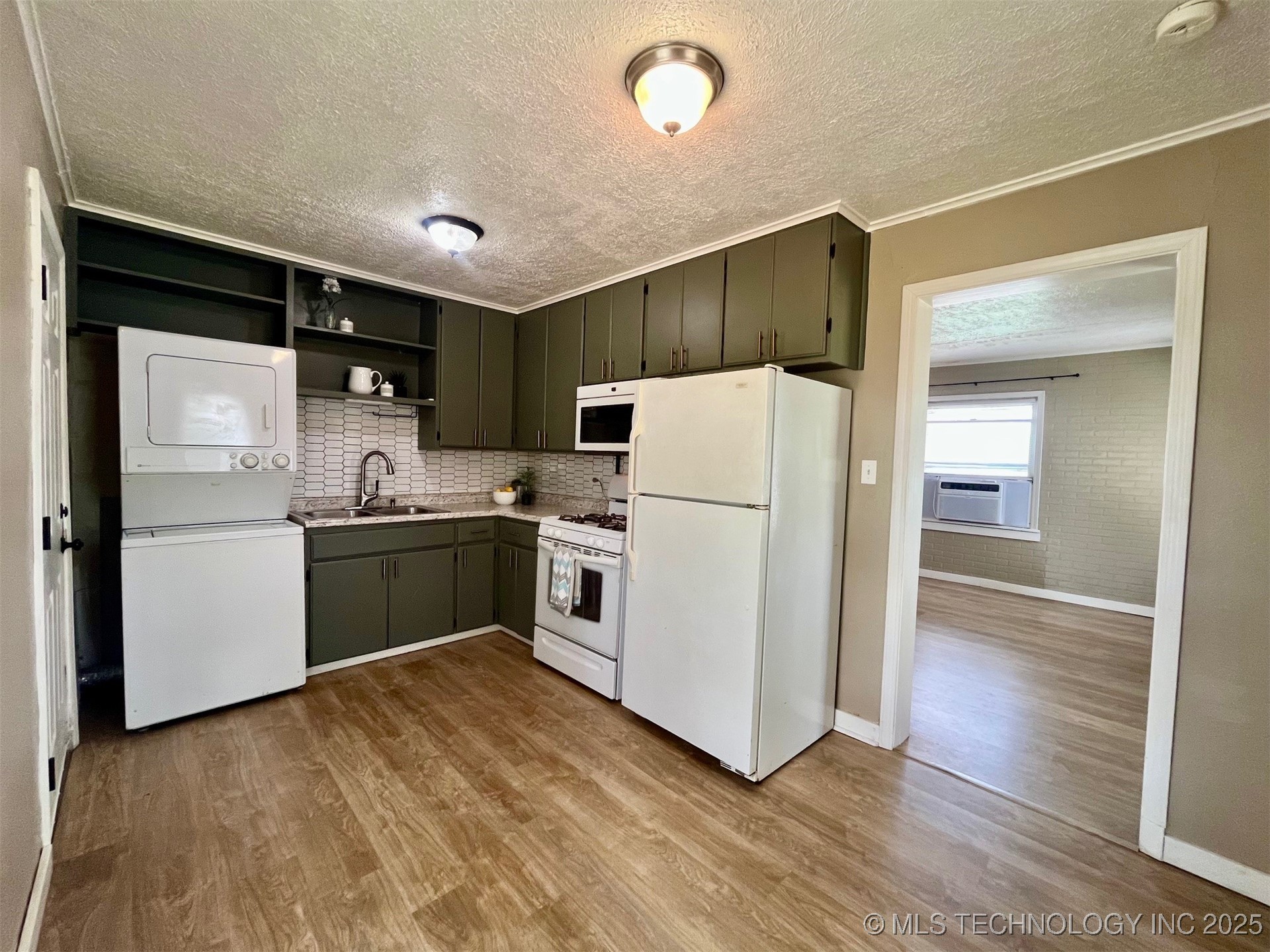 401 N Orphan Street Property Photo 5