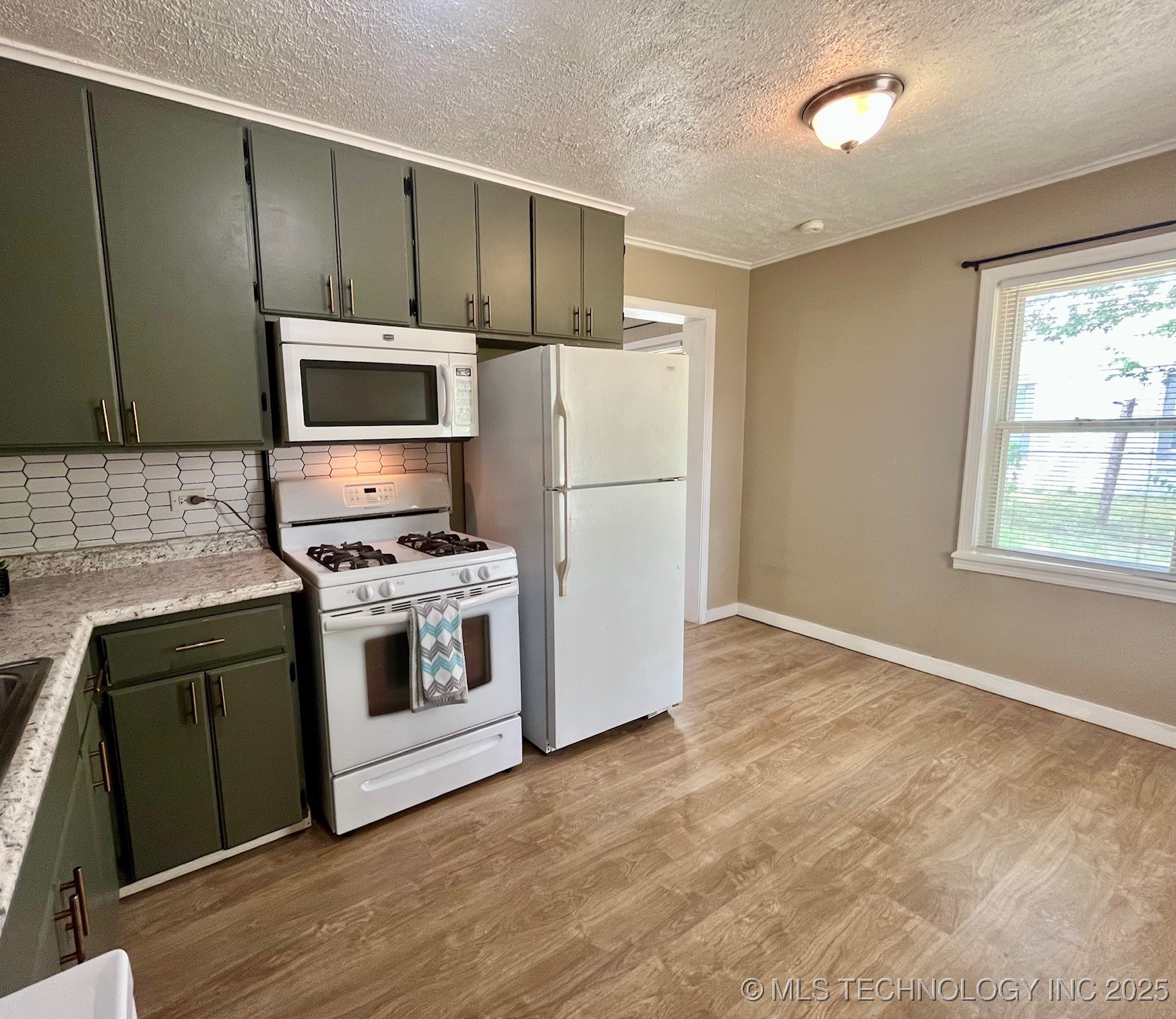 401 N Orphan Street Property Photo 6