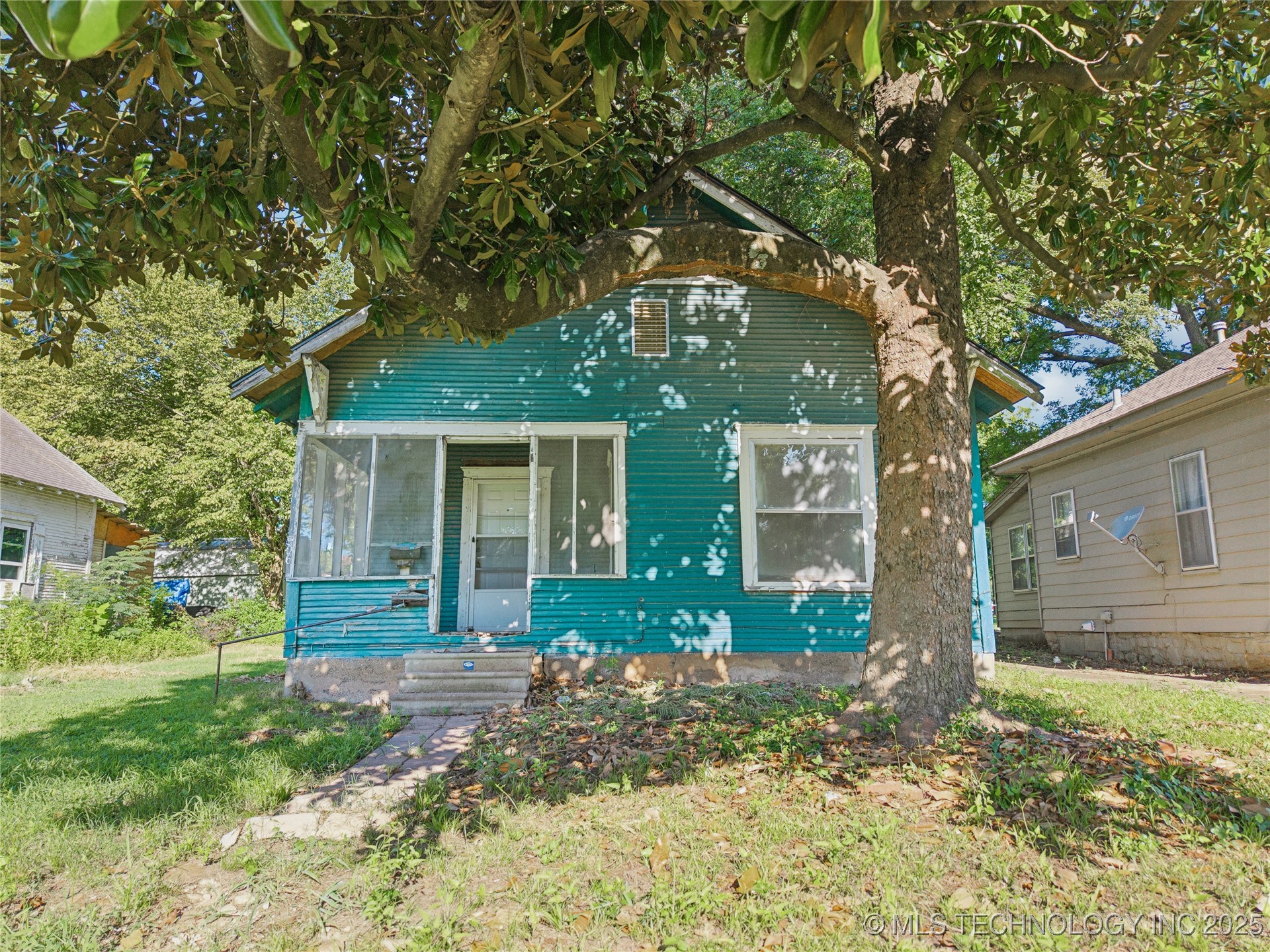906 N Central Avenue Property Photo 1