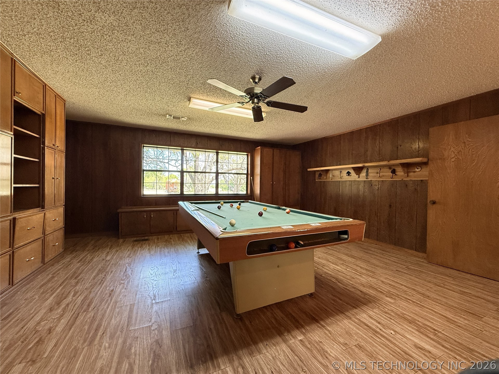 2343 E 2050 Property Photo 10