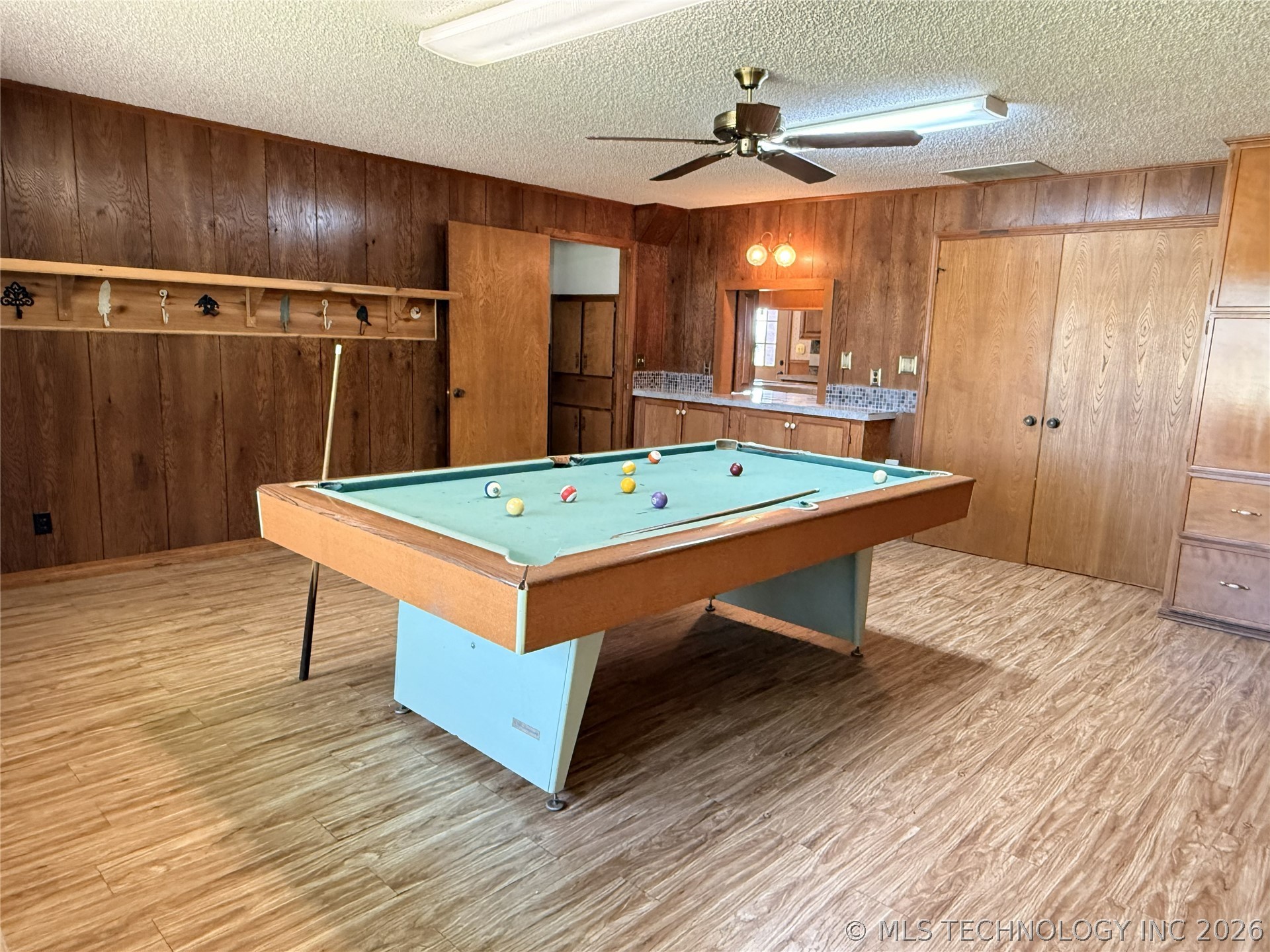 2343 E 2050 Property Photo 12