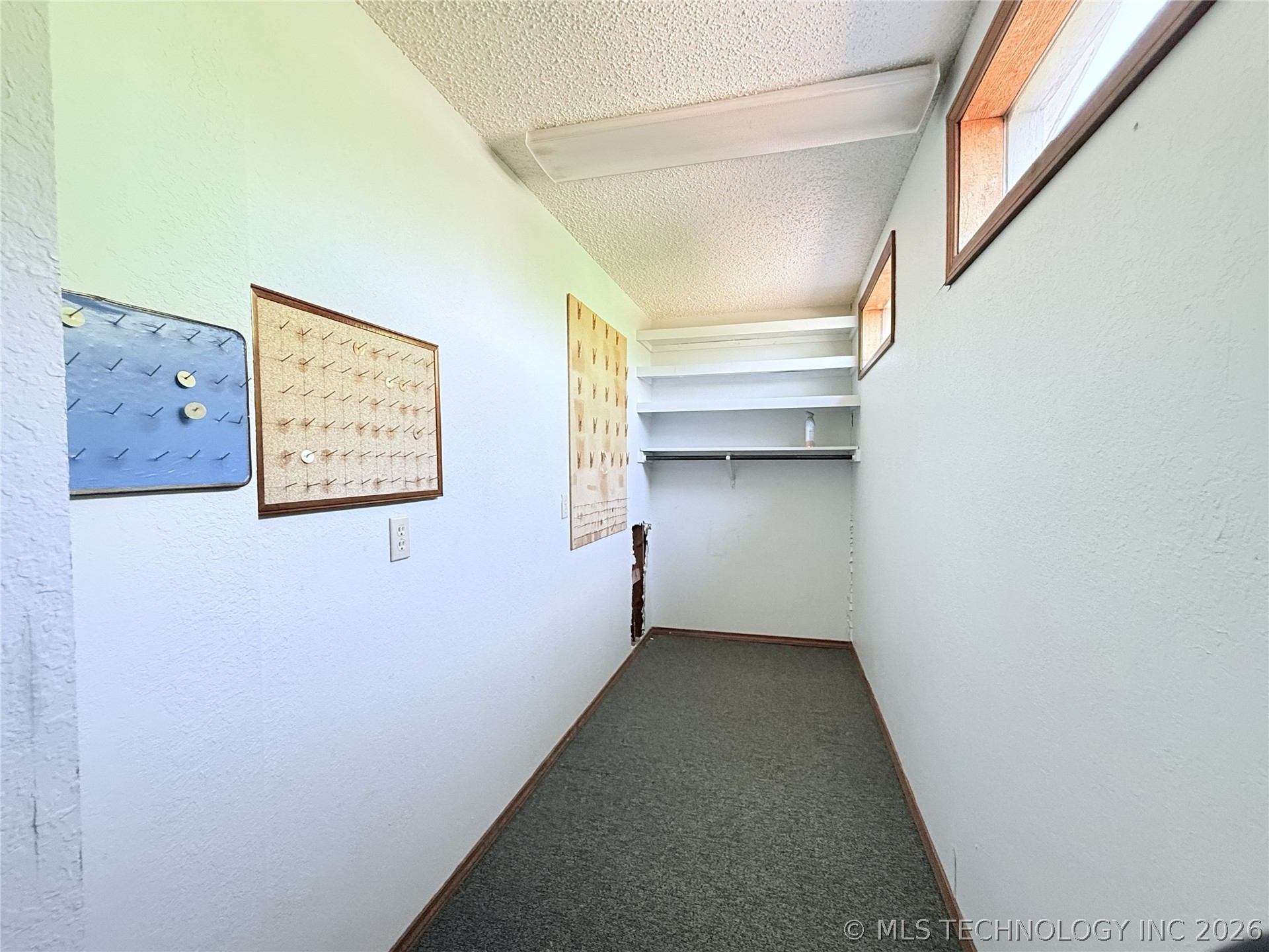 2343 E 2050 Property Photo 28