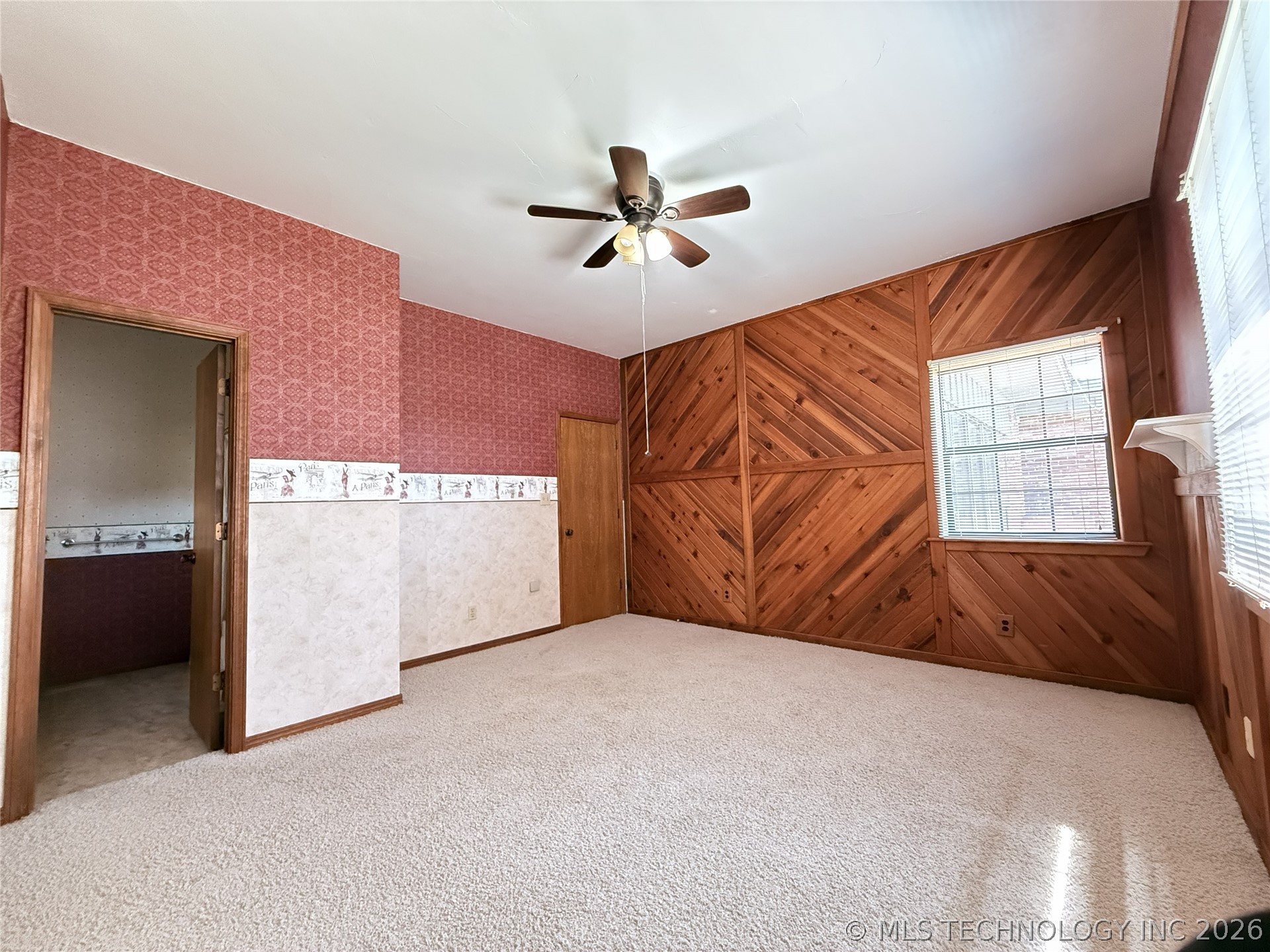 2343 E 2050 Property Photo 31