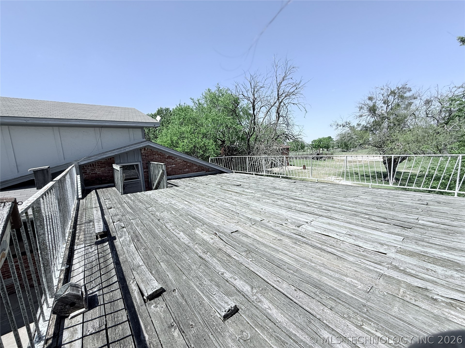 2343 E 2050 Property Photo 47