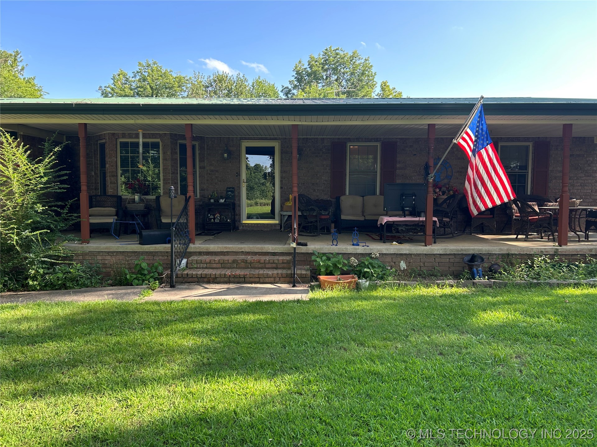 805 Harris Road Property Photo