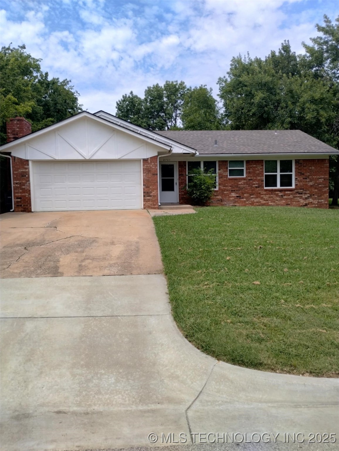 2701 W Haskell Place Property Photo 1