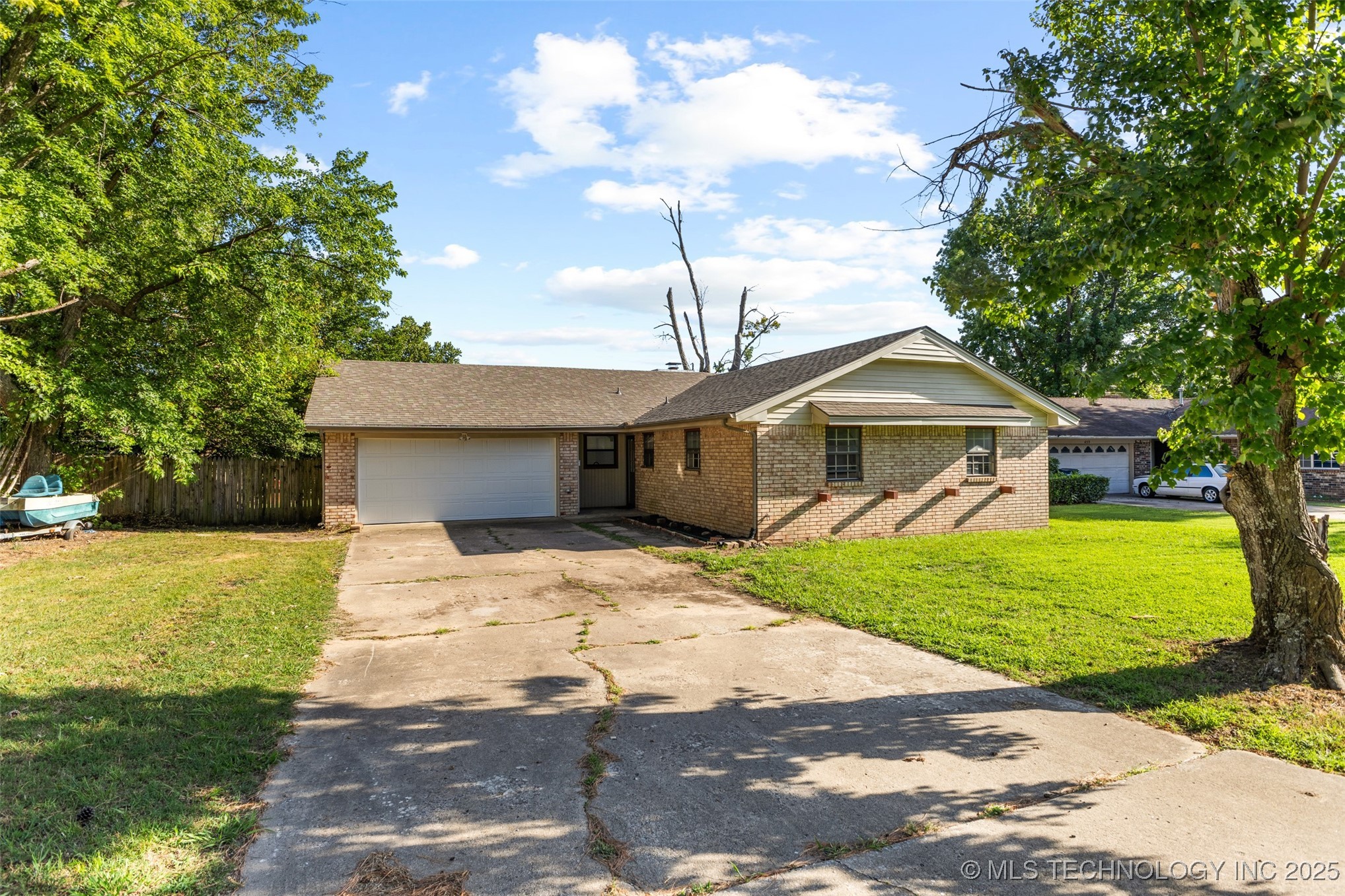 433 Gibson Drive Property Photo 1