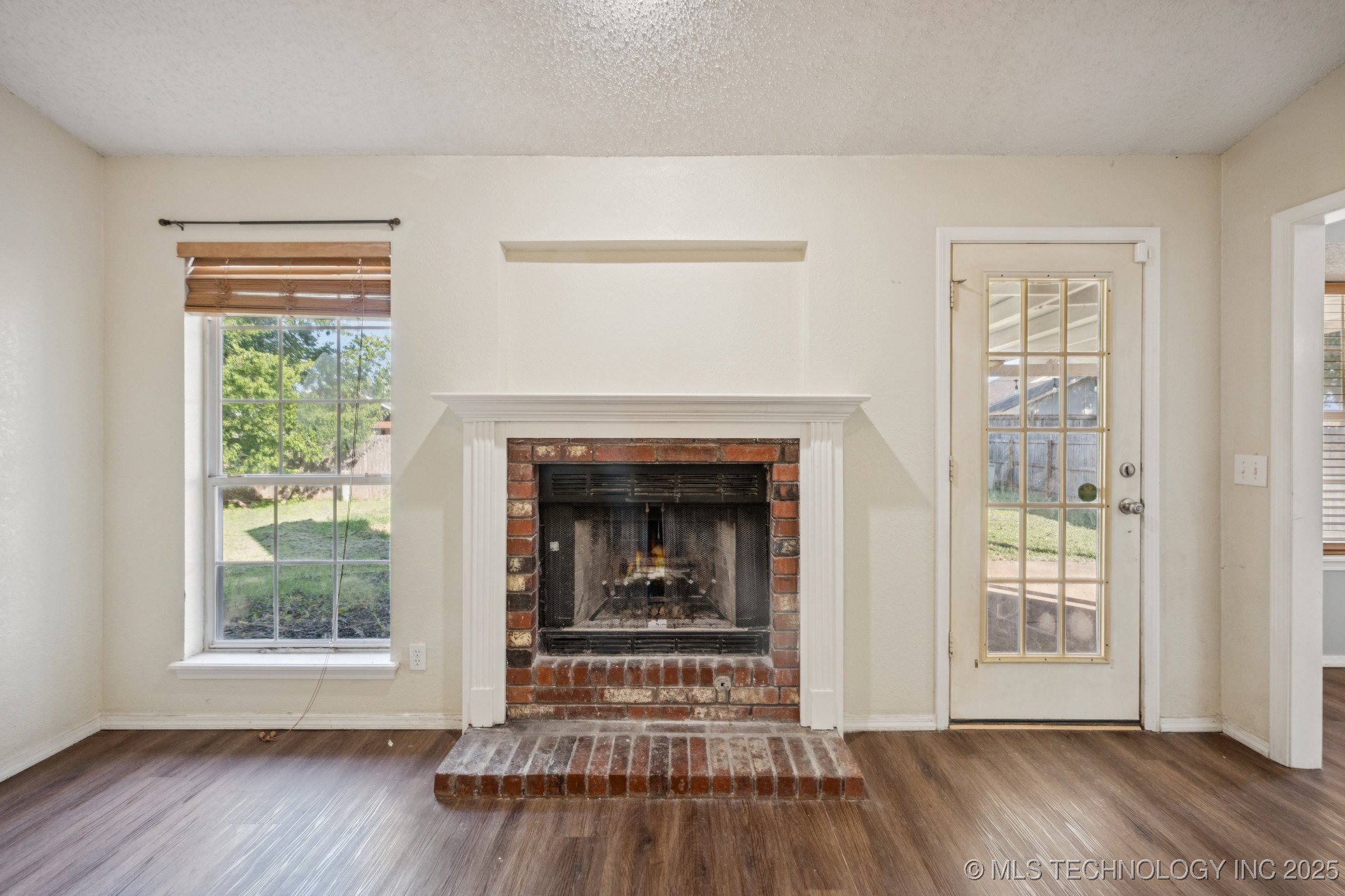 1512 S 138th East Avenue Property Photo 6