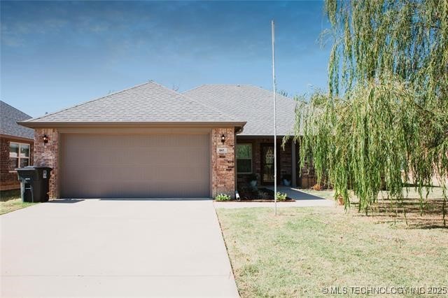 841 Annas Way Property Photo 1