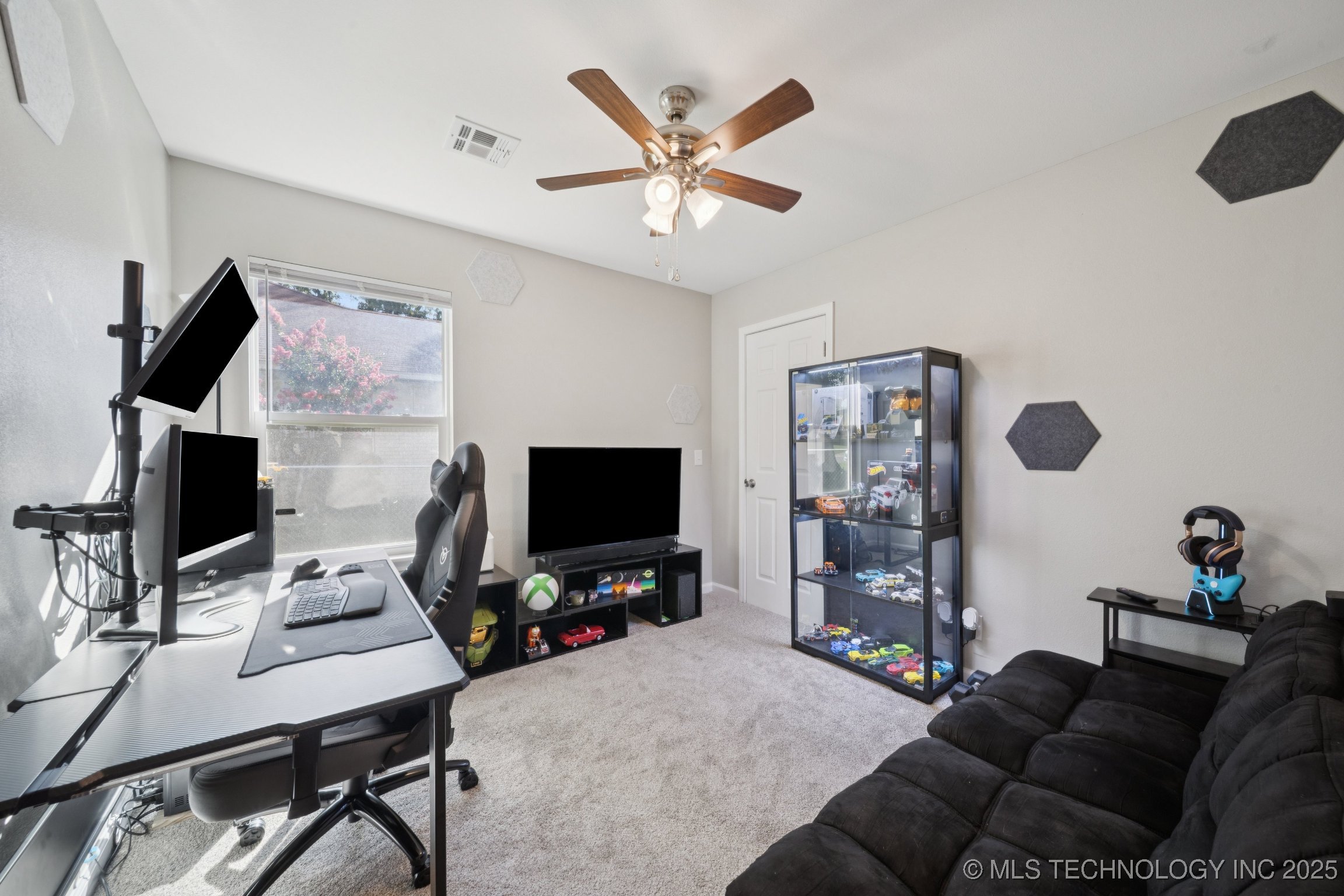 2509 W Iola Street Property Photo 26