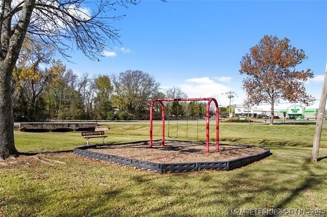 2509 W Iola Street Property Photo 41