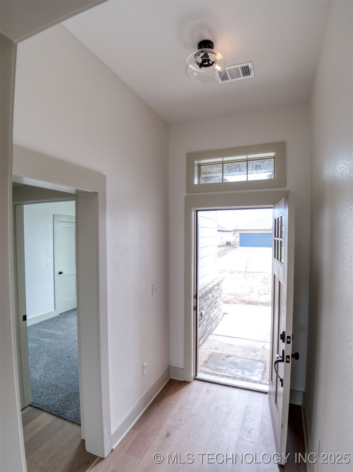 1193 Wild Indigo Circle Property Photo 5