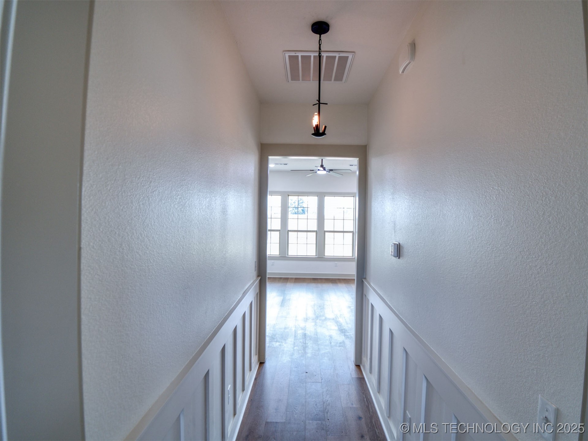 1193 Wild Indigo Circle Property Photo 6