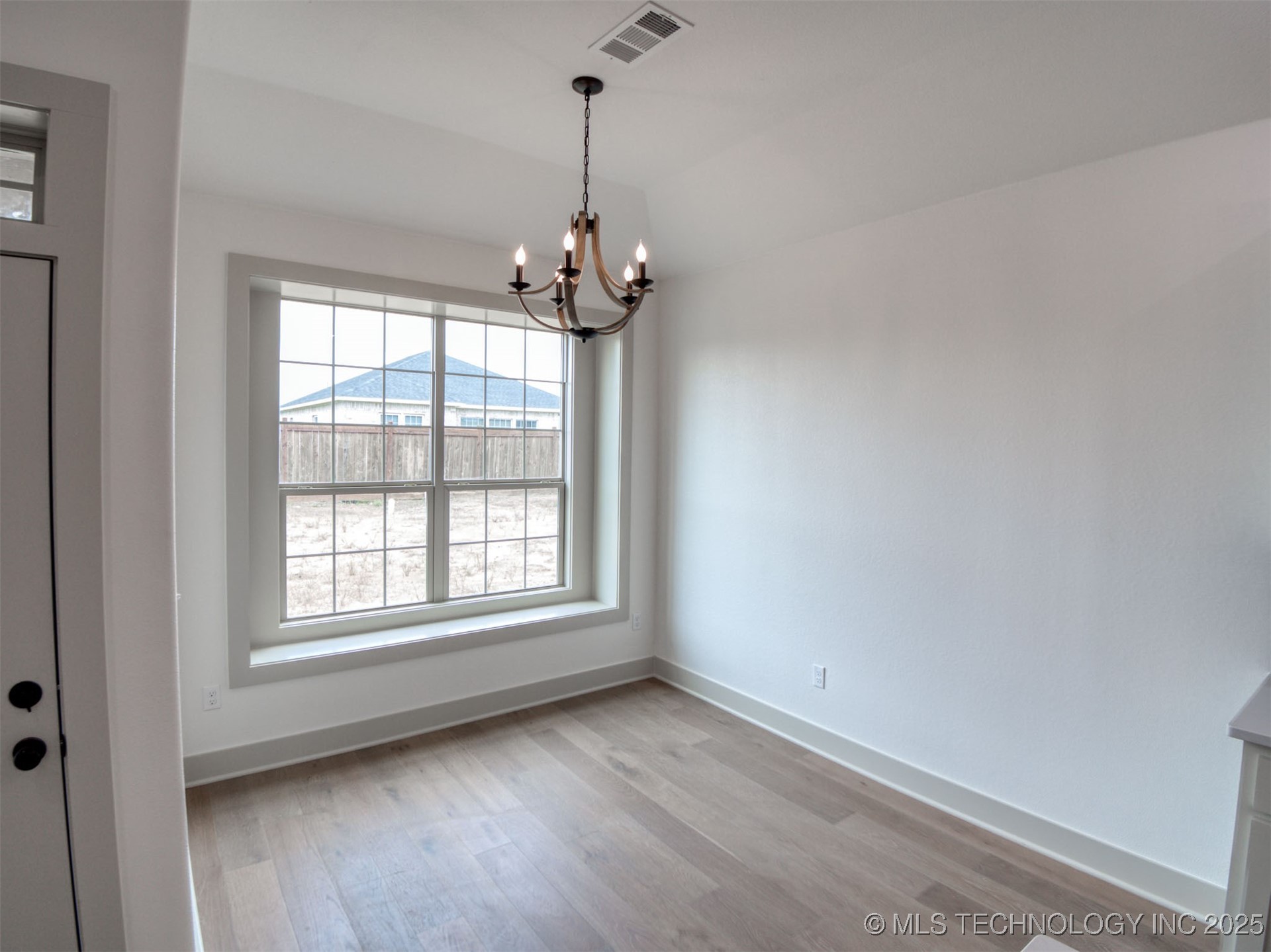 1193 Wild Indigo Circle Property Photo 9