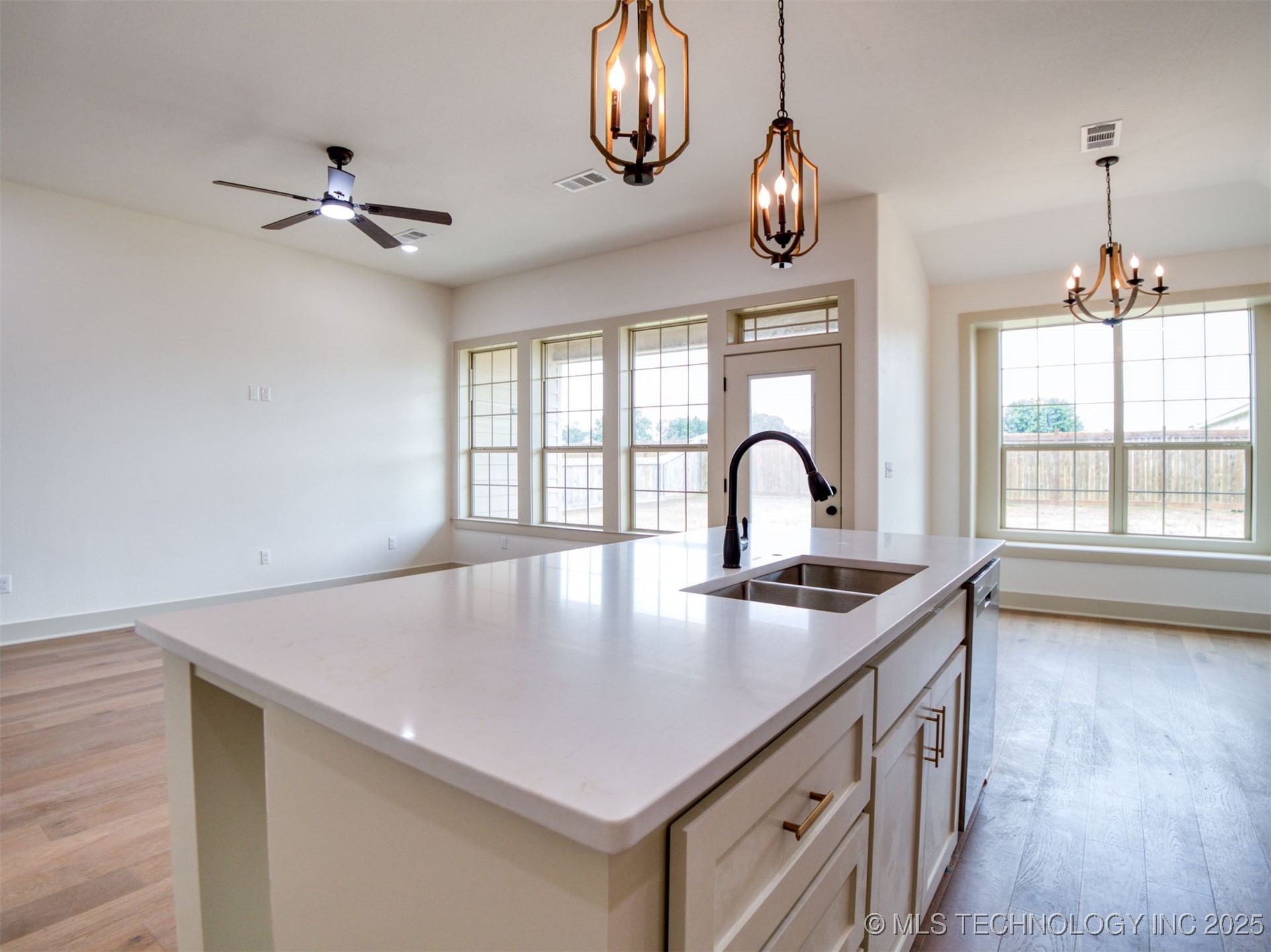 1193 Wild Indigo Circle Property Photo 11