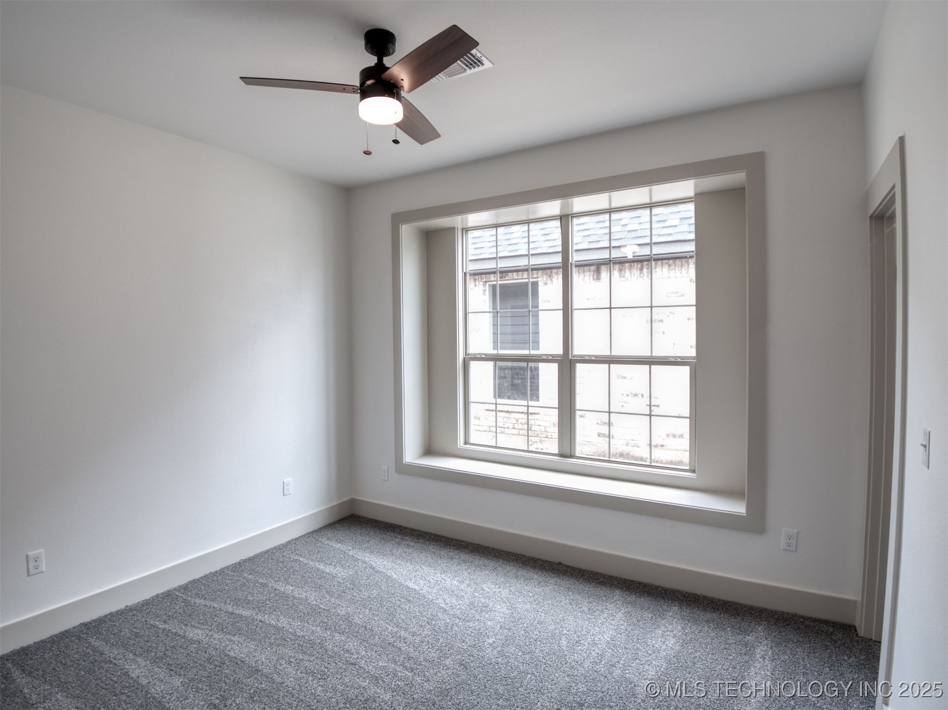 1193 Wild Indigo Circle Property Photo 26