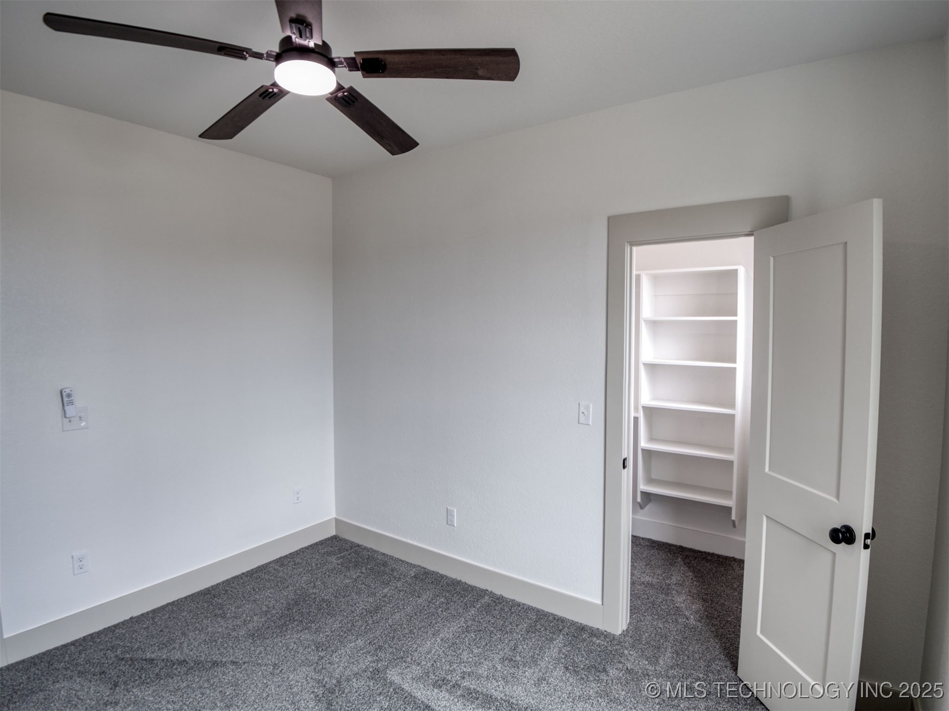 1193 Wild Indigo Circle Property Photo 28