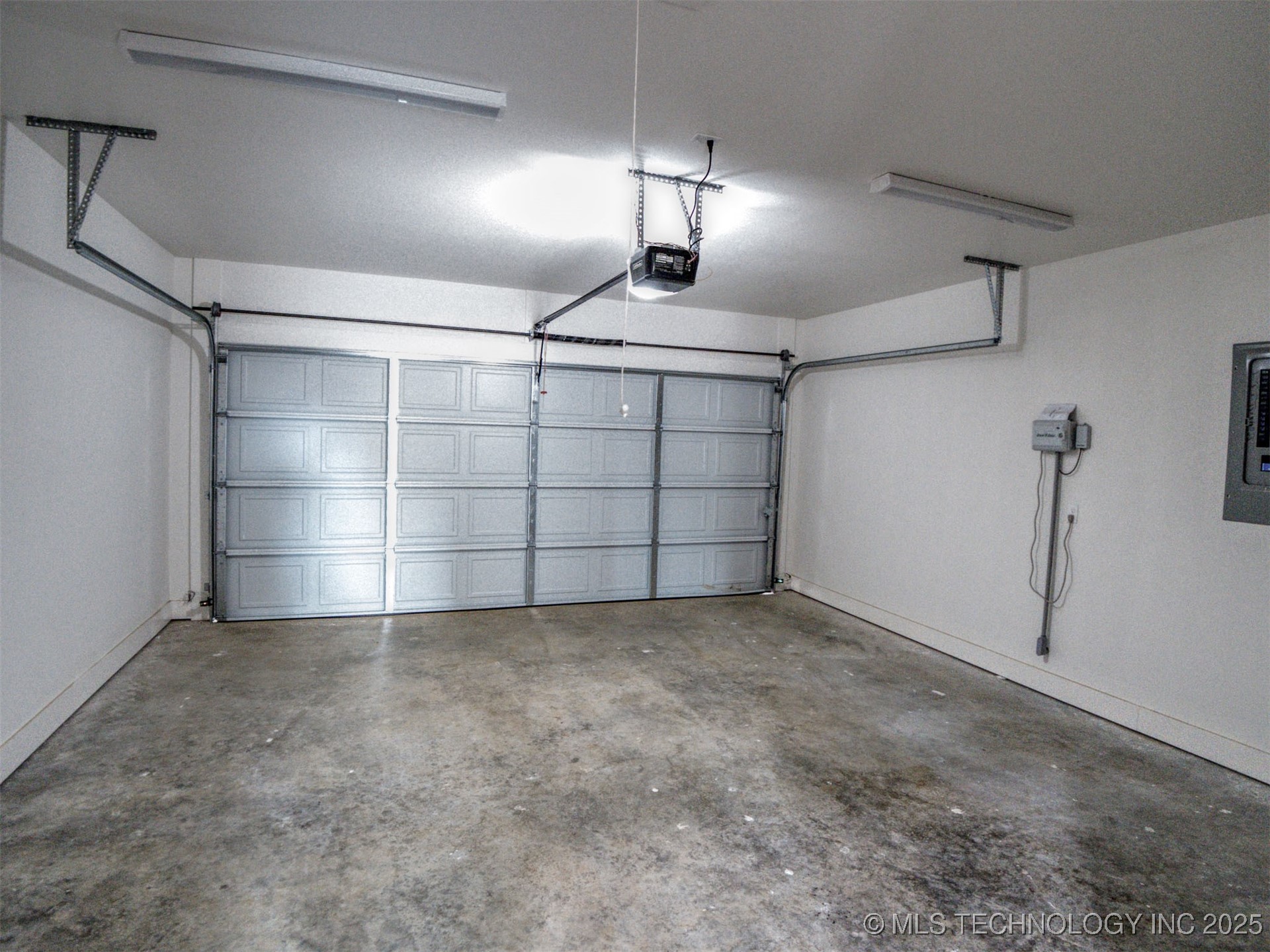 1193 Wild Indigo Circle Property Photo 33